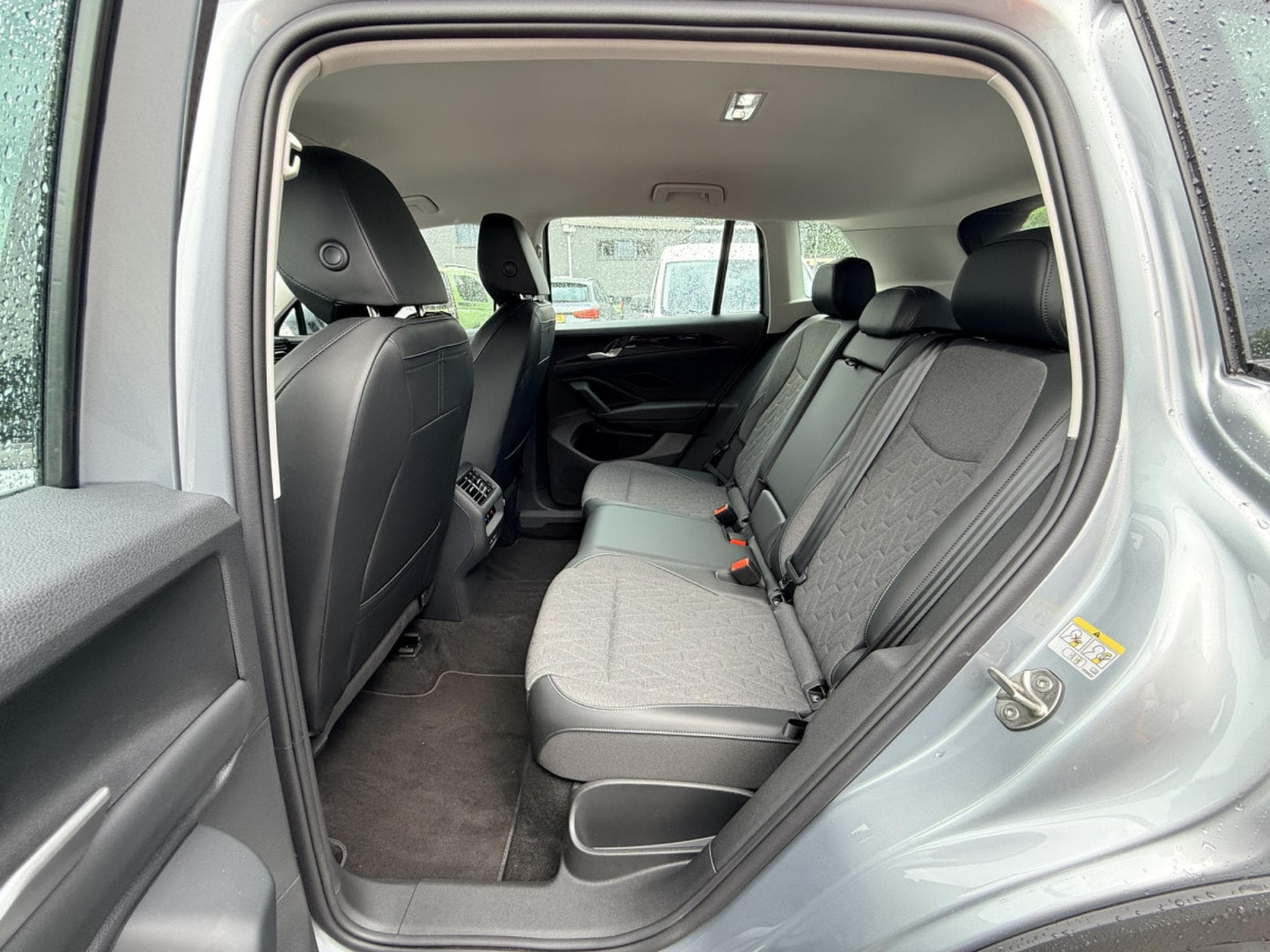 VW Tiguan Life 1.5 eTSI 110 kW / 150 CV Boîte à double embrayage 7 vit (2025) - Photo 5