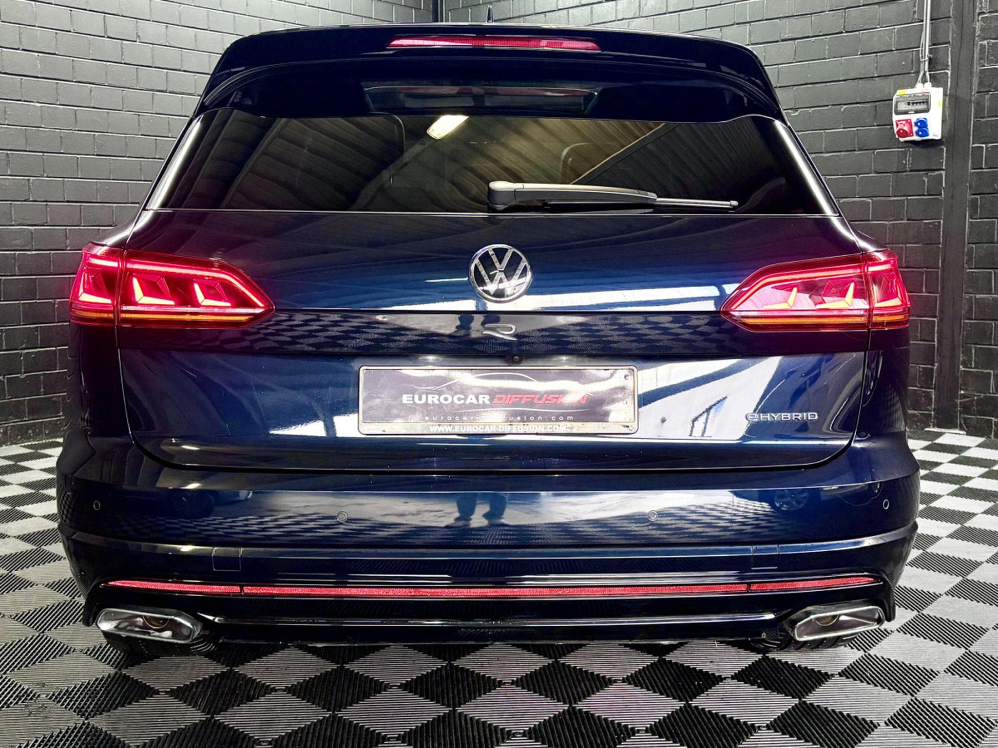 VW Touareg 3.0 R 4Motion eHybrid 462 CV ** Toit ouvrant ** Susp. pneuma (2022) - Photo 5