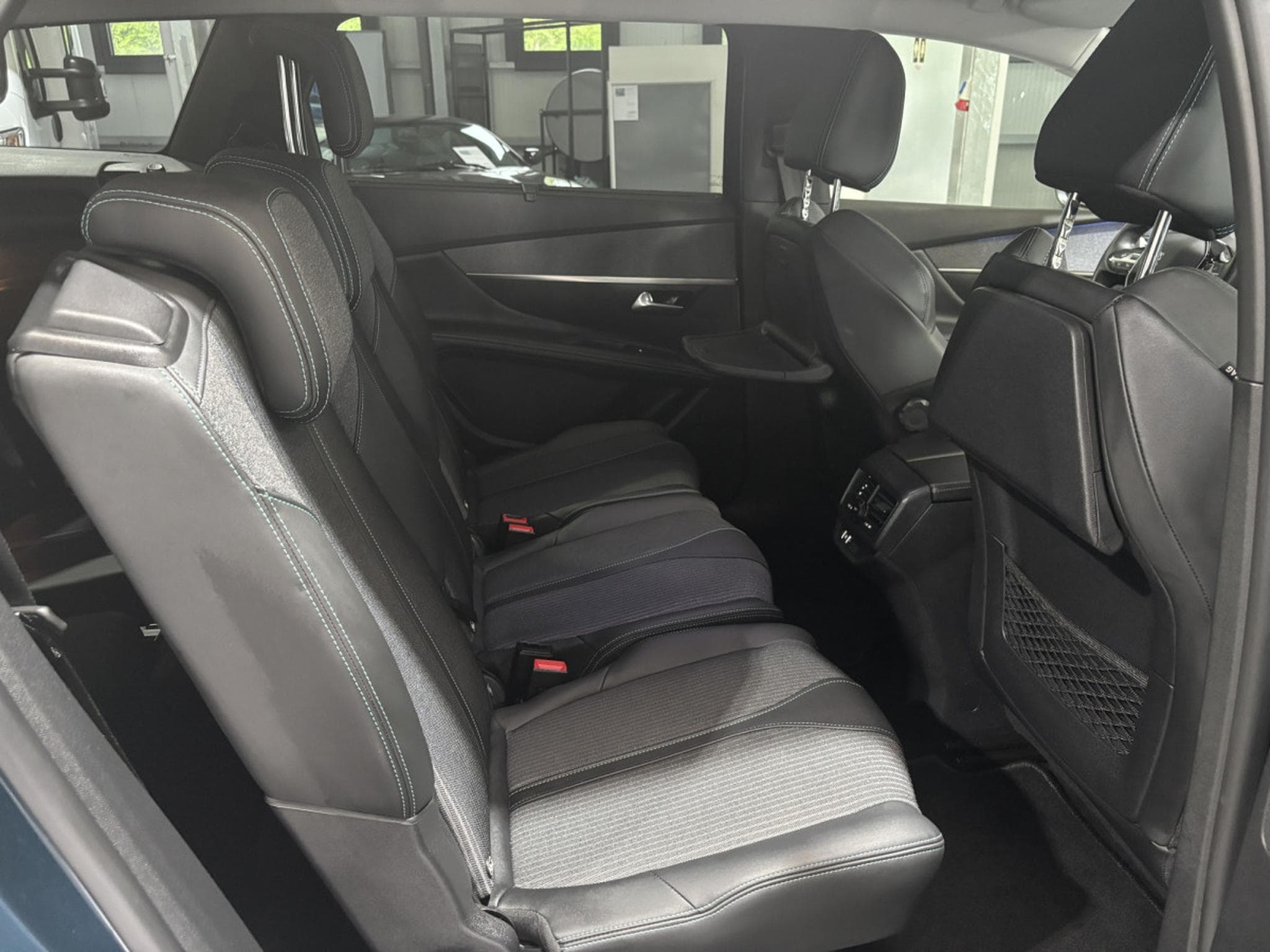 Peugeot 5008 1.5 BlueHDI Allure 7pl (2022) - Photo 12