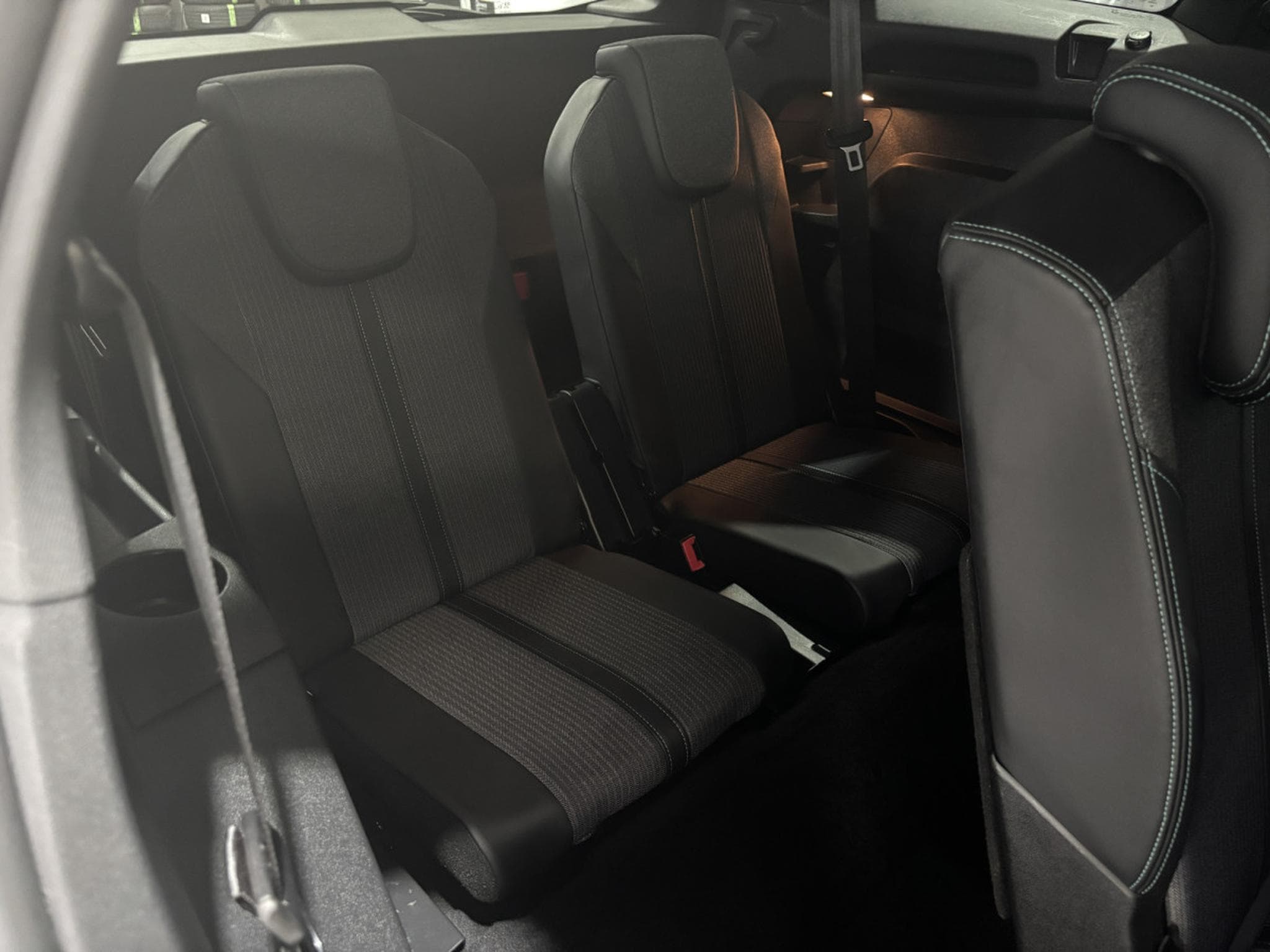 Peugeot 5008 1.5 BlueHDI Allure 7pl (2022) - Photo 13