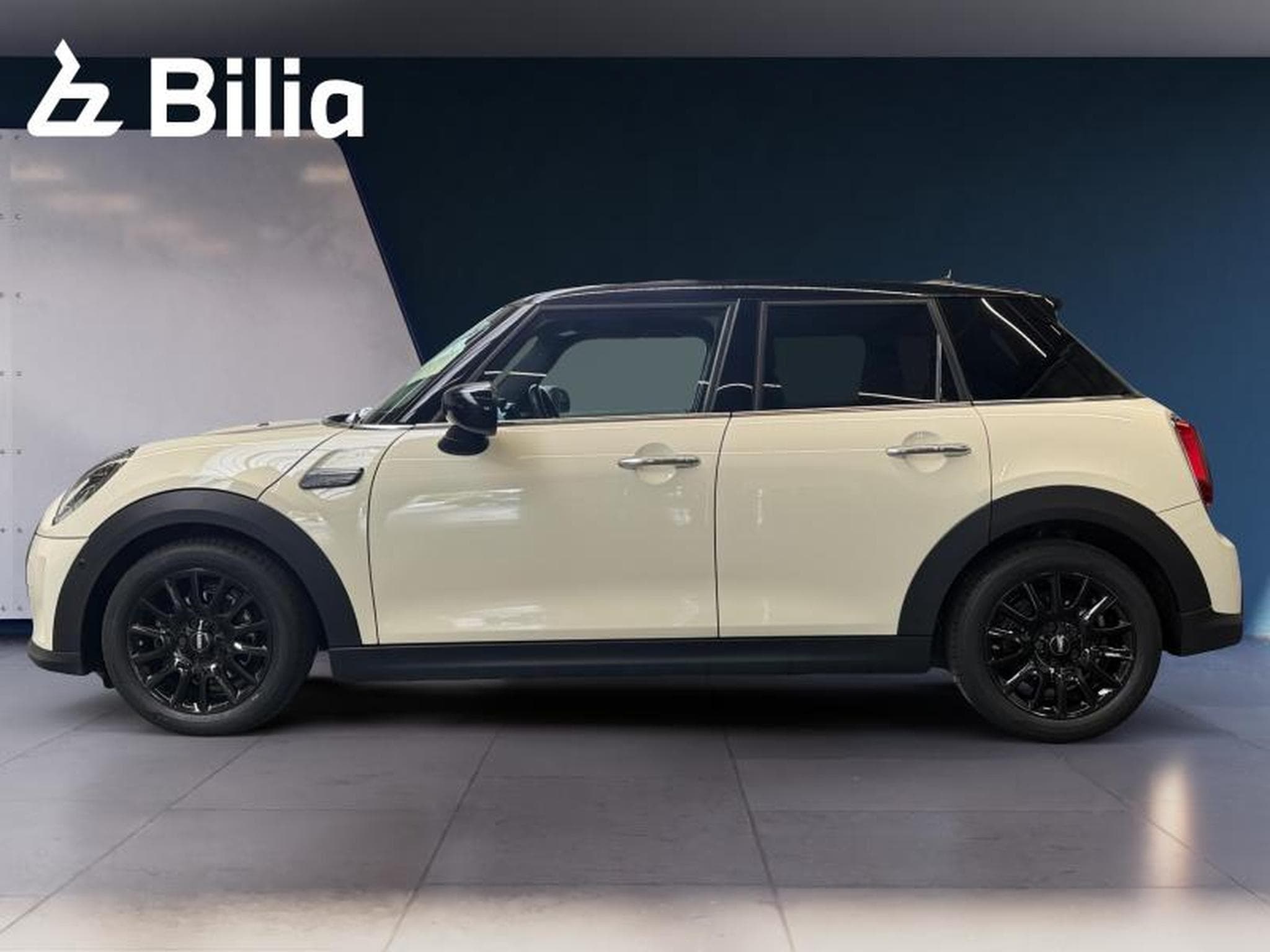 MINI Cooper Cooper Hatch 5 portes (2022) - Photo 3