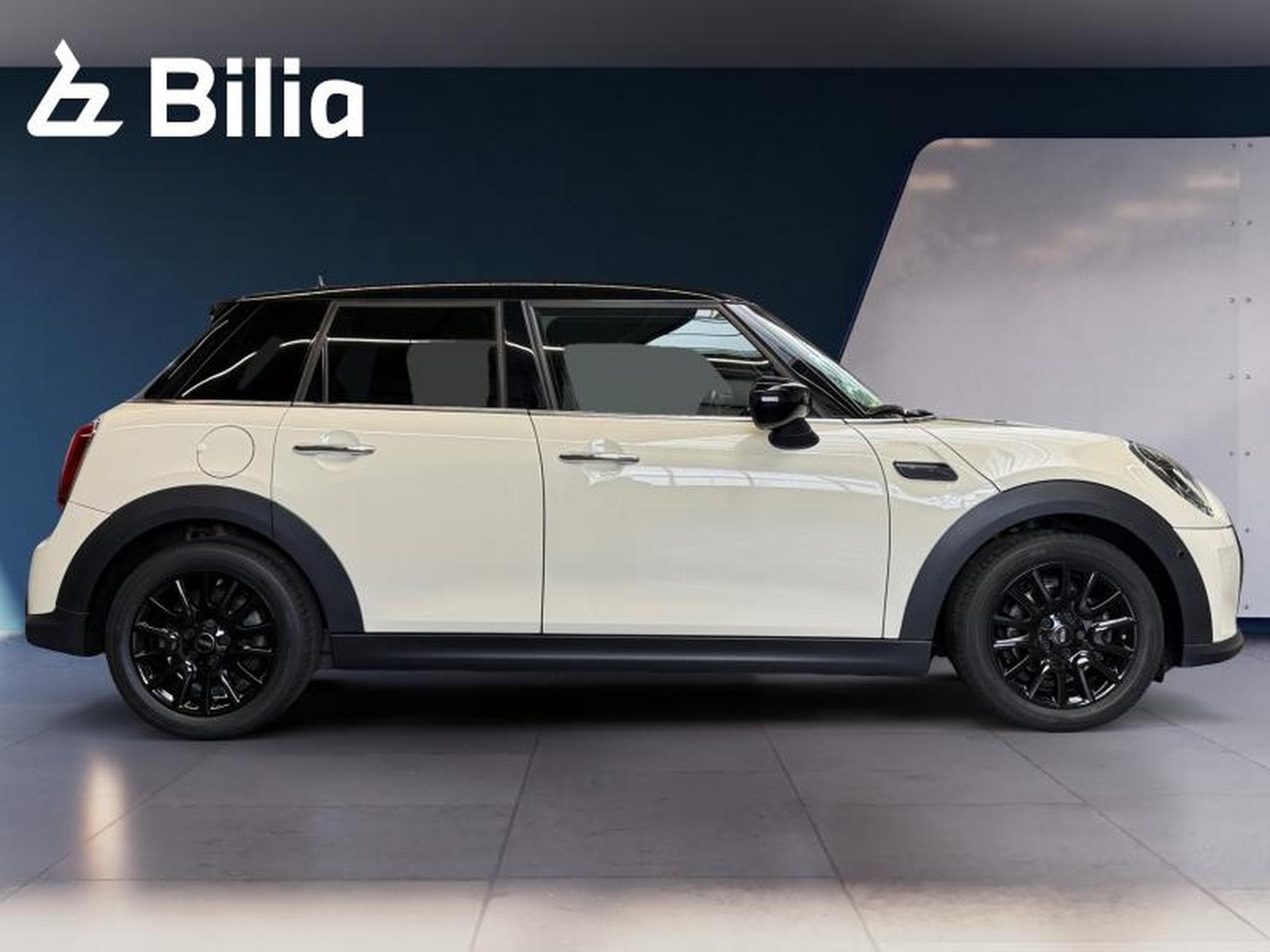 MINI Cooper Cooper Hatch 5 portes (2022) - Photo 4