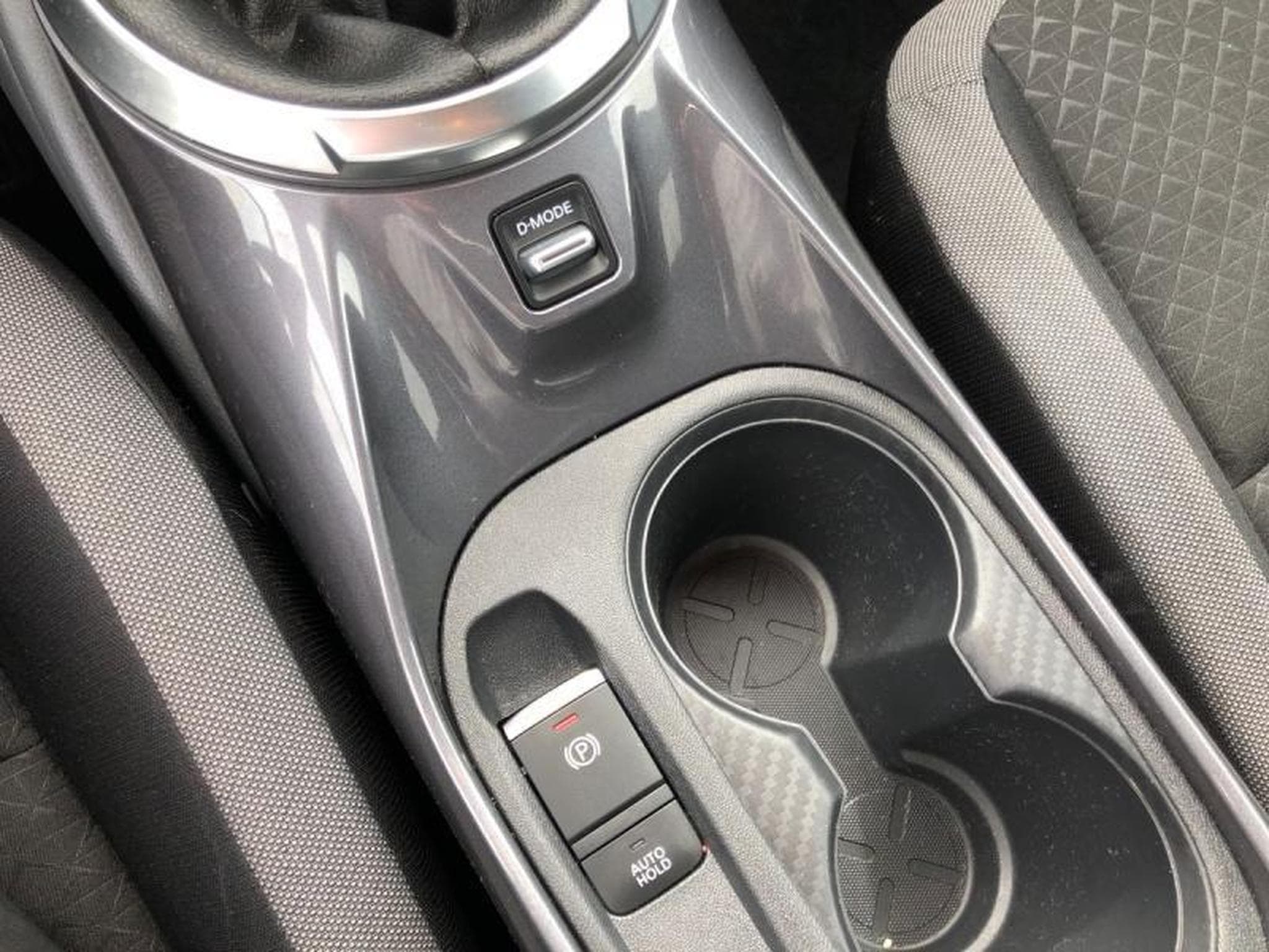 Nissan Juke N-Design (2022) - Photo 19