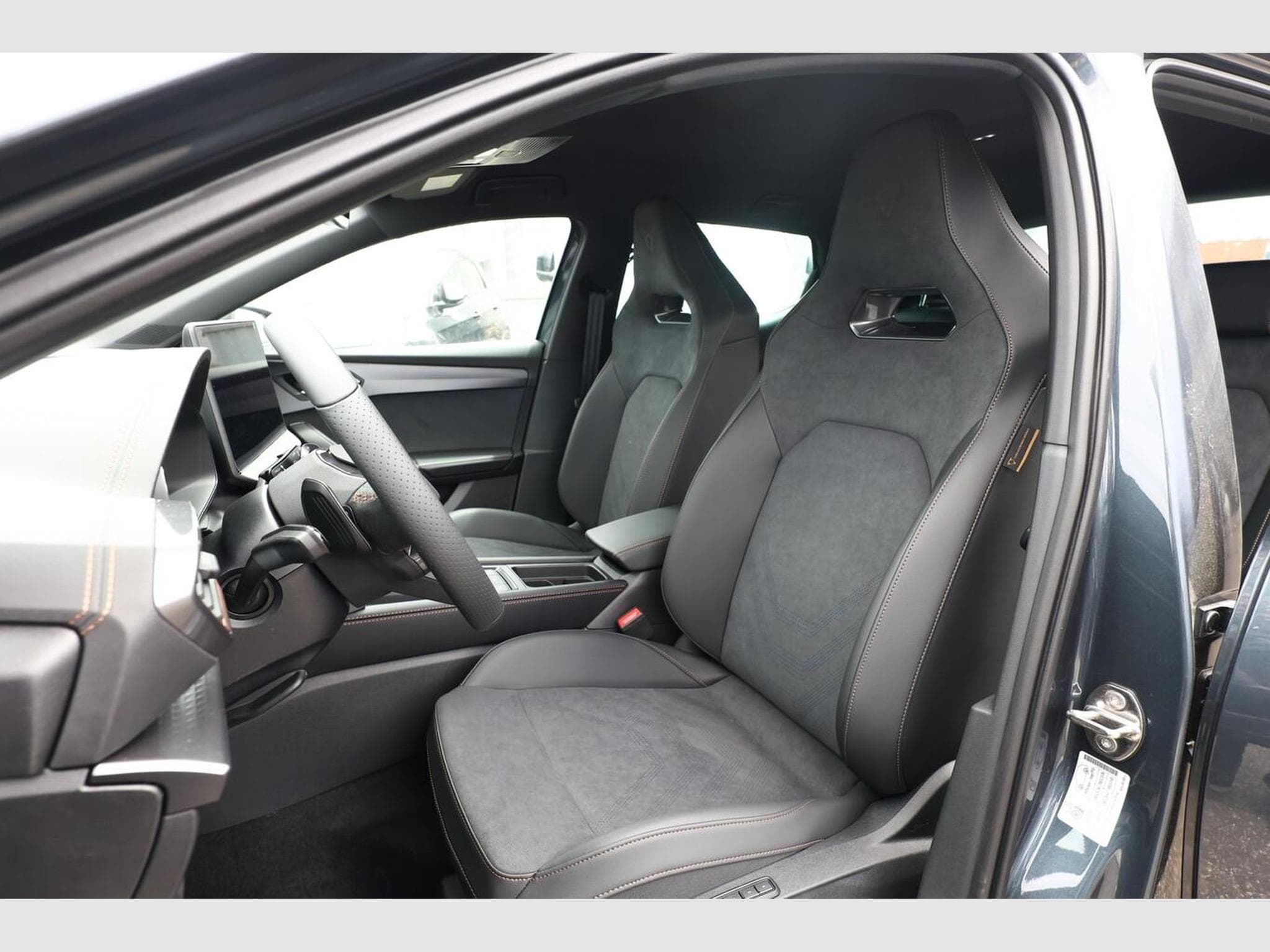 Cupra Leon DSG IntelliD Nav (2026) - Photo 6