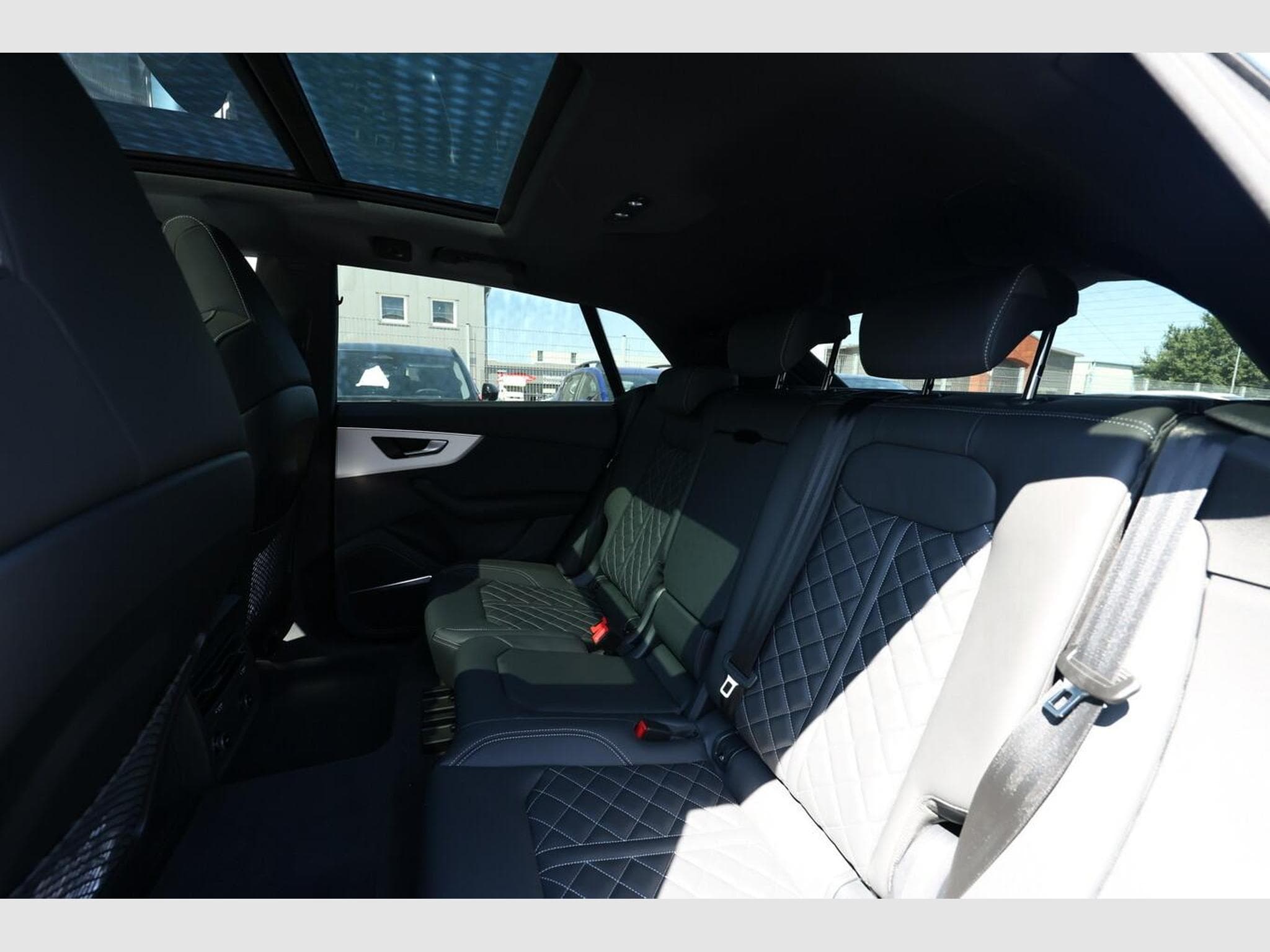 Audi Q8 S line (2026) - Photo 10