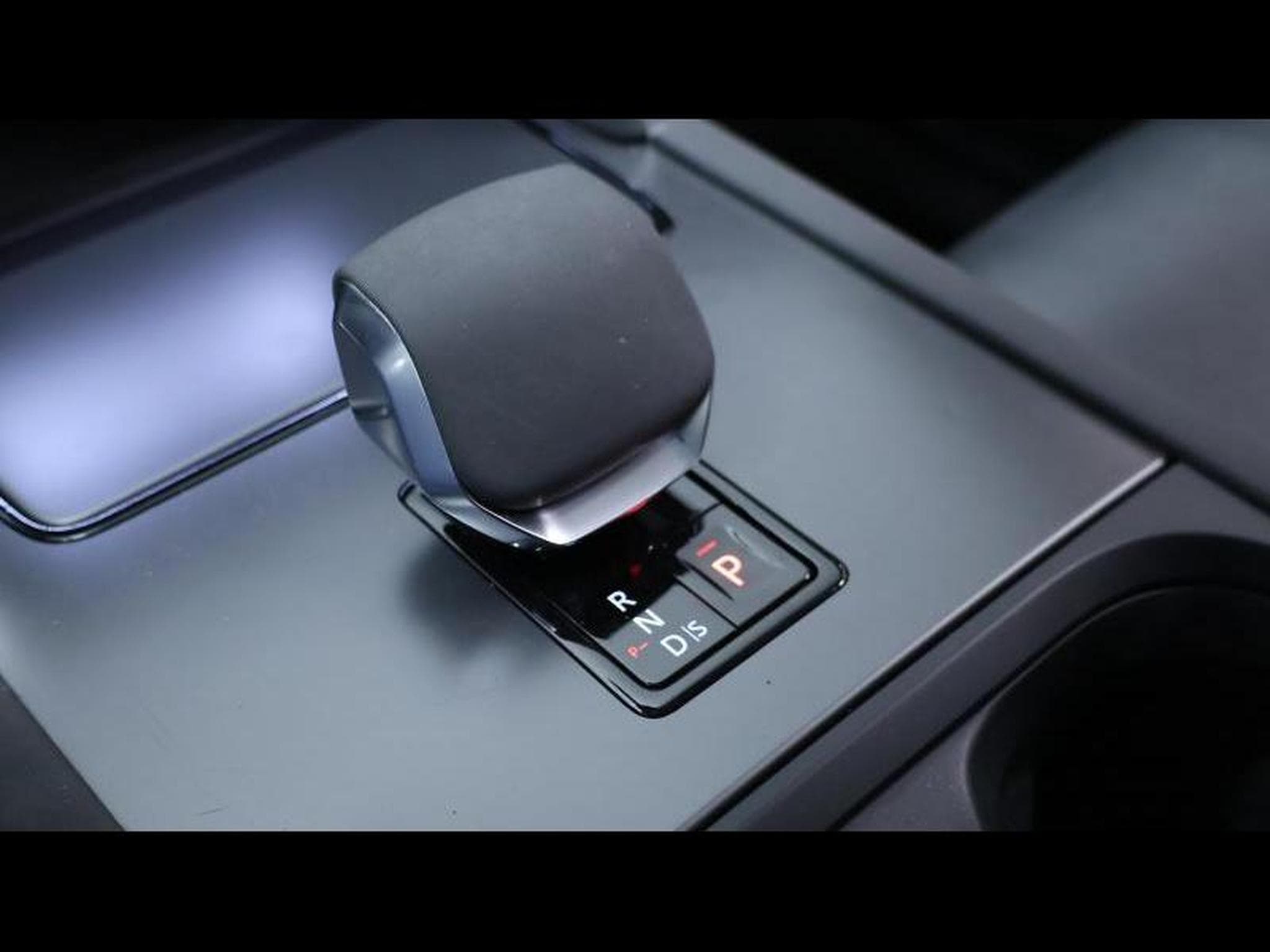 Land-Rover Discovery Sport D165 Dynamic S AWD Auto (2024) - Photo 19