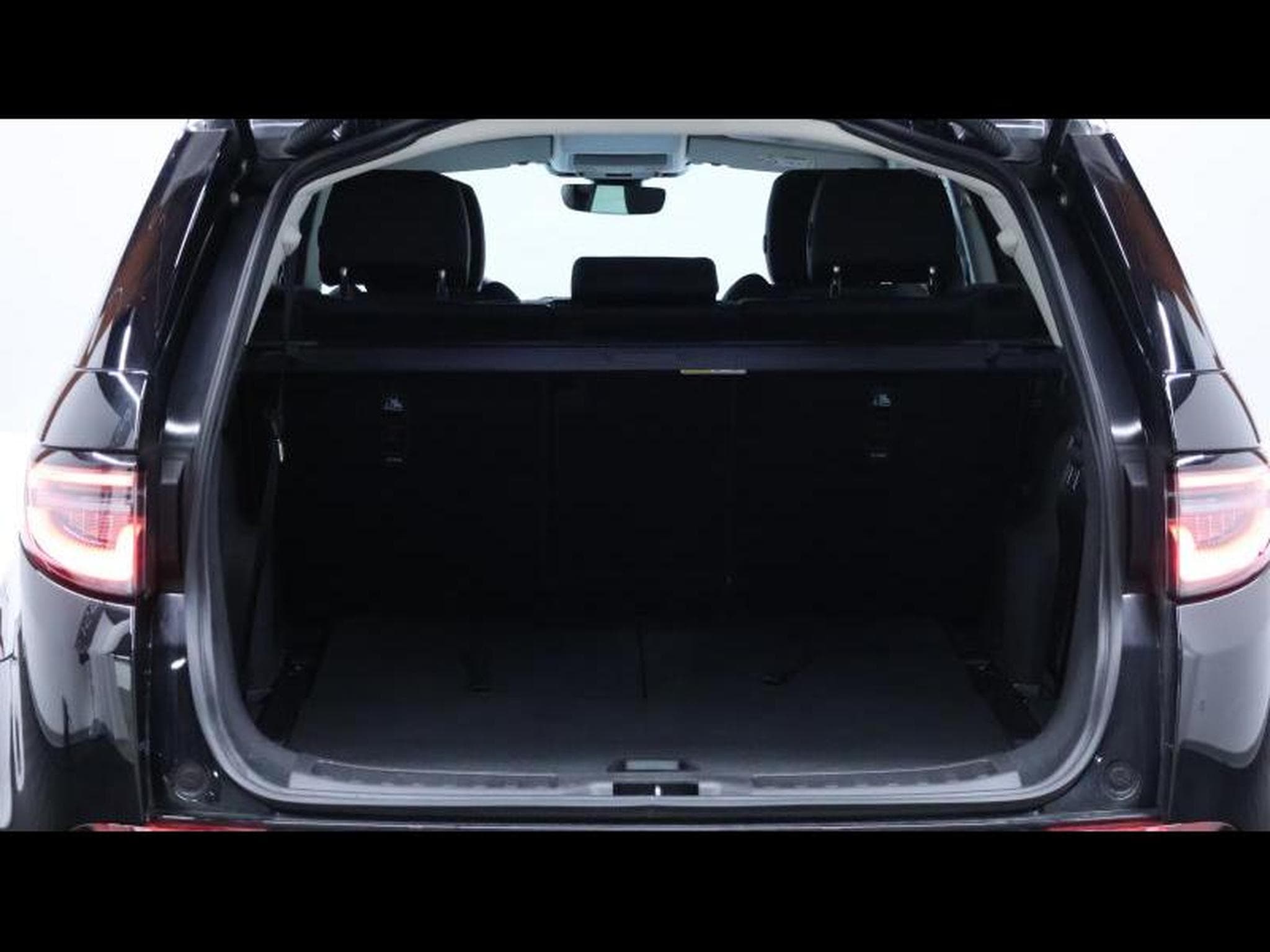 Land-Rover Discovery Sport D165 Dynamic S AWD Auto (2024) - Photo 6