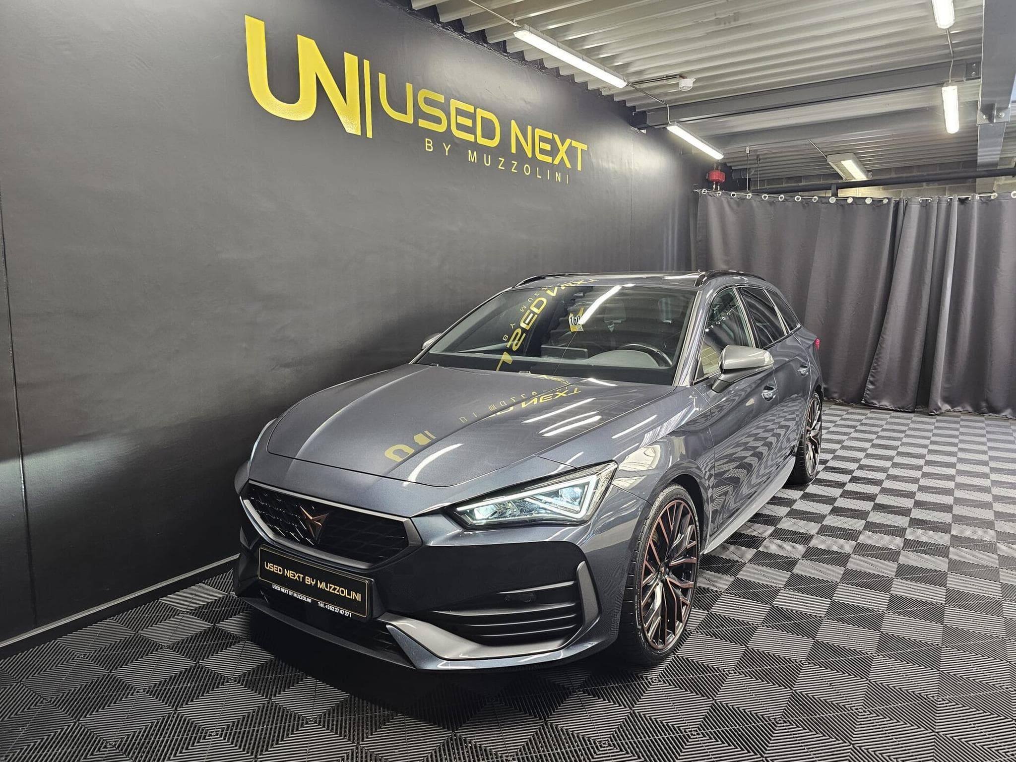Cupra Leon SP VZ CUP 2.0 TSI 300 CH (2024) - Photo 1