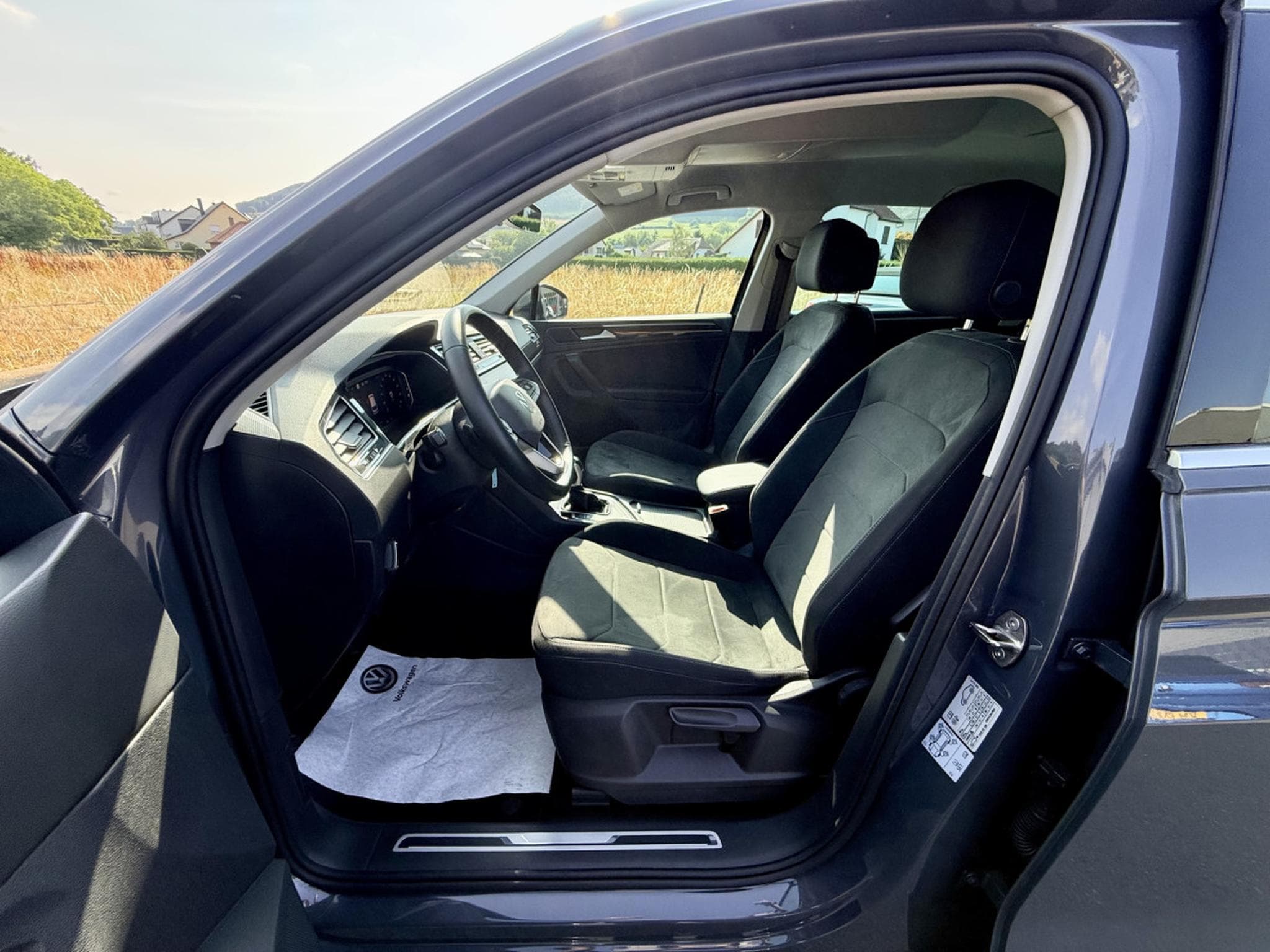 VW Tiguan Elegance 1.5 TSI 150cv DSG 7 vitesses (2024) - Photo 3