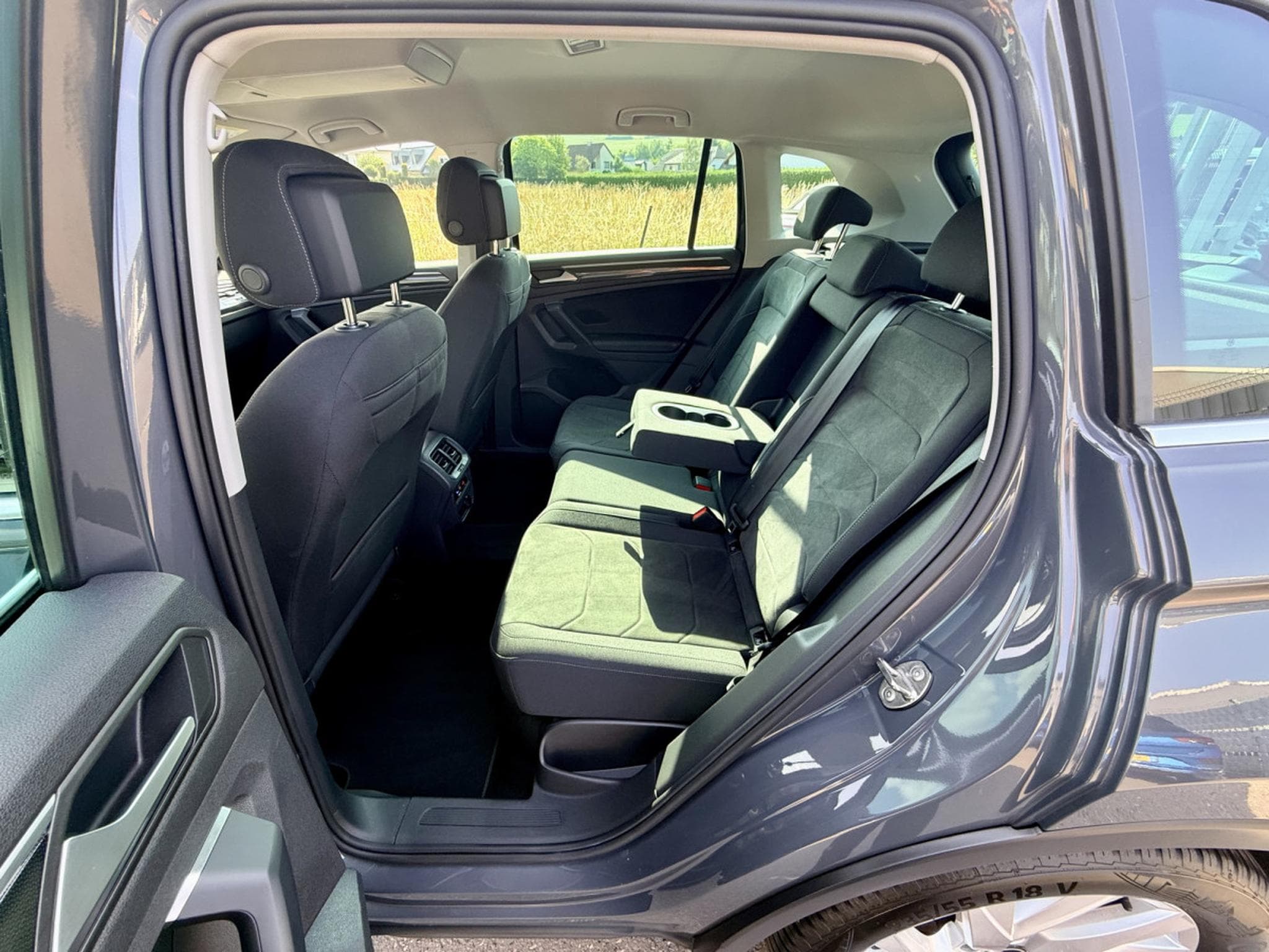 VW Tiguan Elegance 1.5 TSI 150cv DSG 7 vitesses (2024) - Photo 4