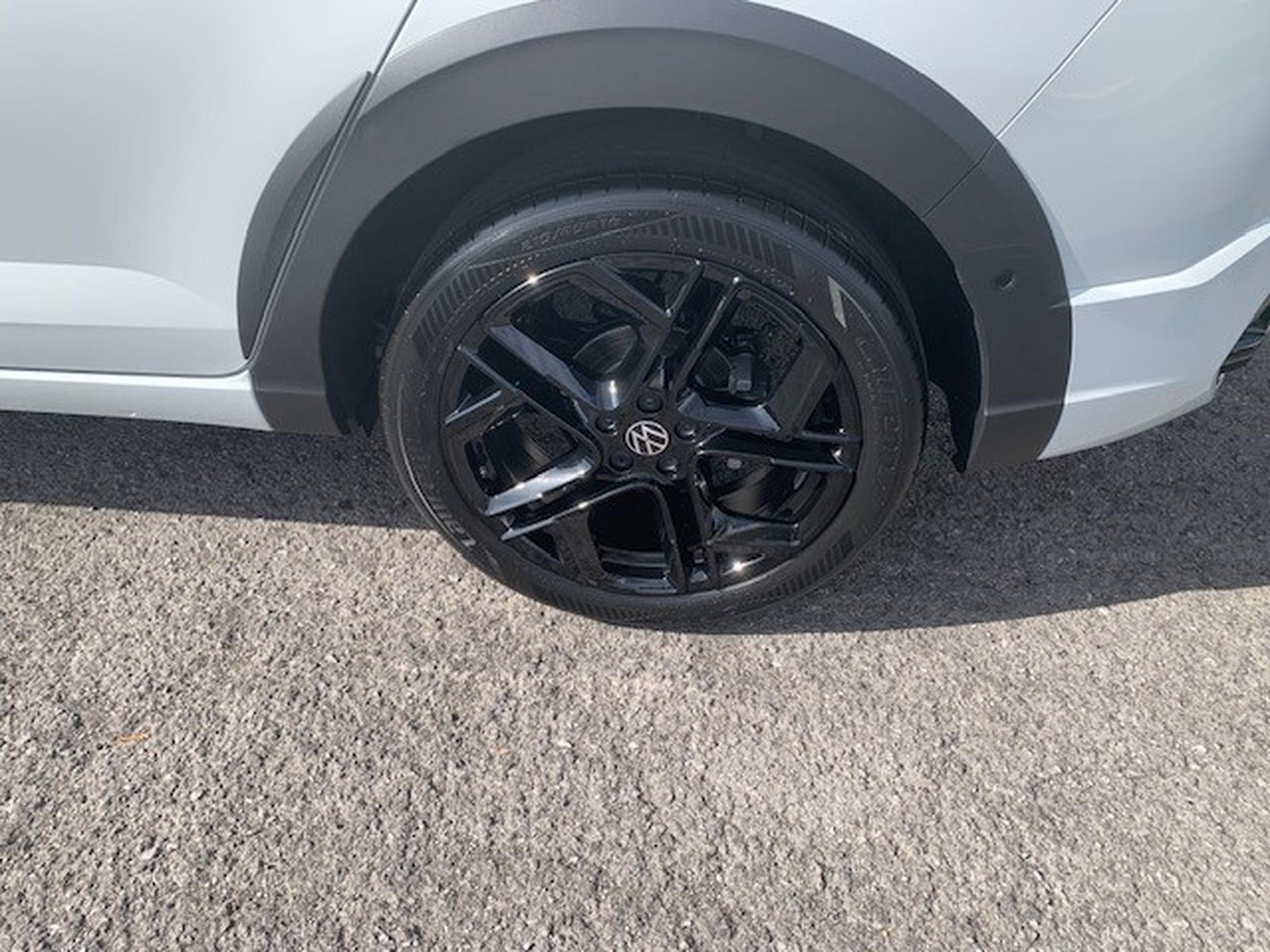 VW Taigo R-LINE BLACK STYLE 1.5TSI 150CV DSG7 (2026) - Photo 4