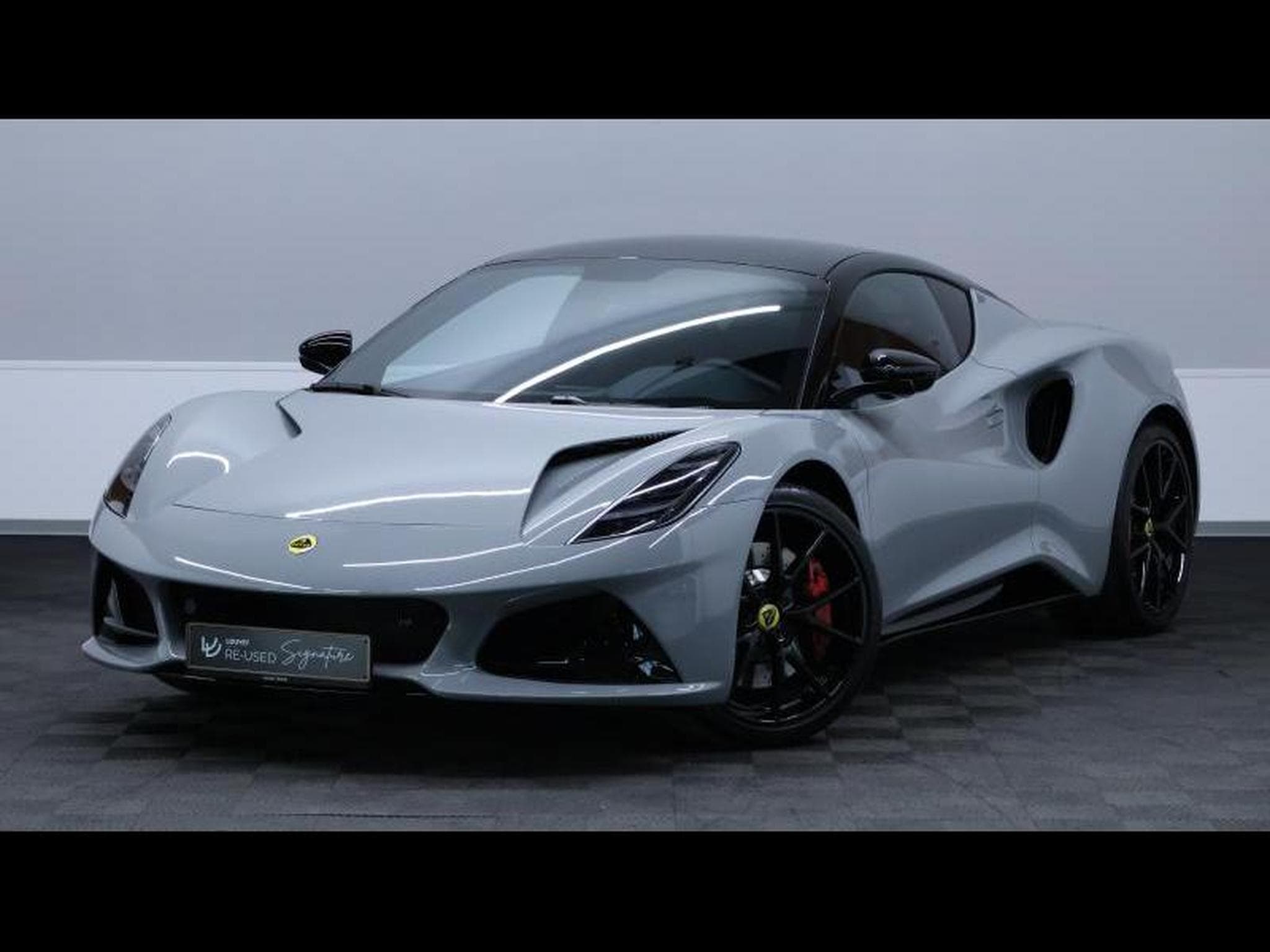 Lotus Emira 2i4 364 First Edition DCT8 (2024) - Photo 1