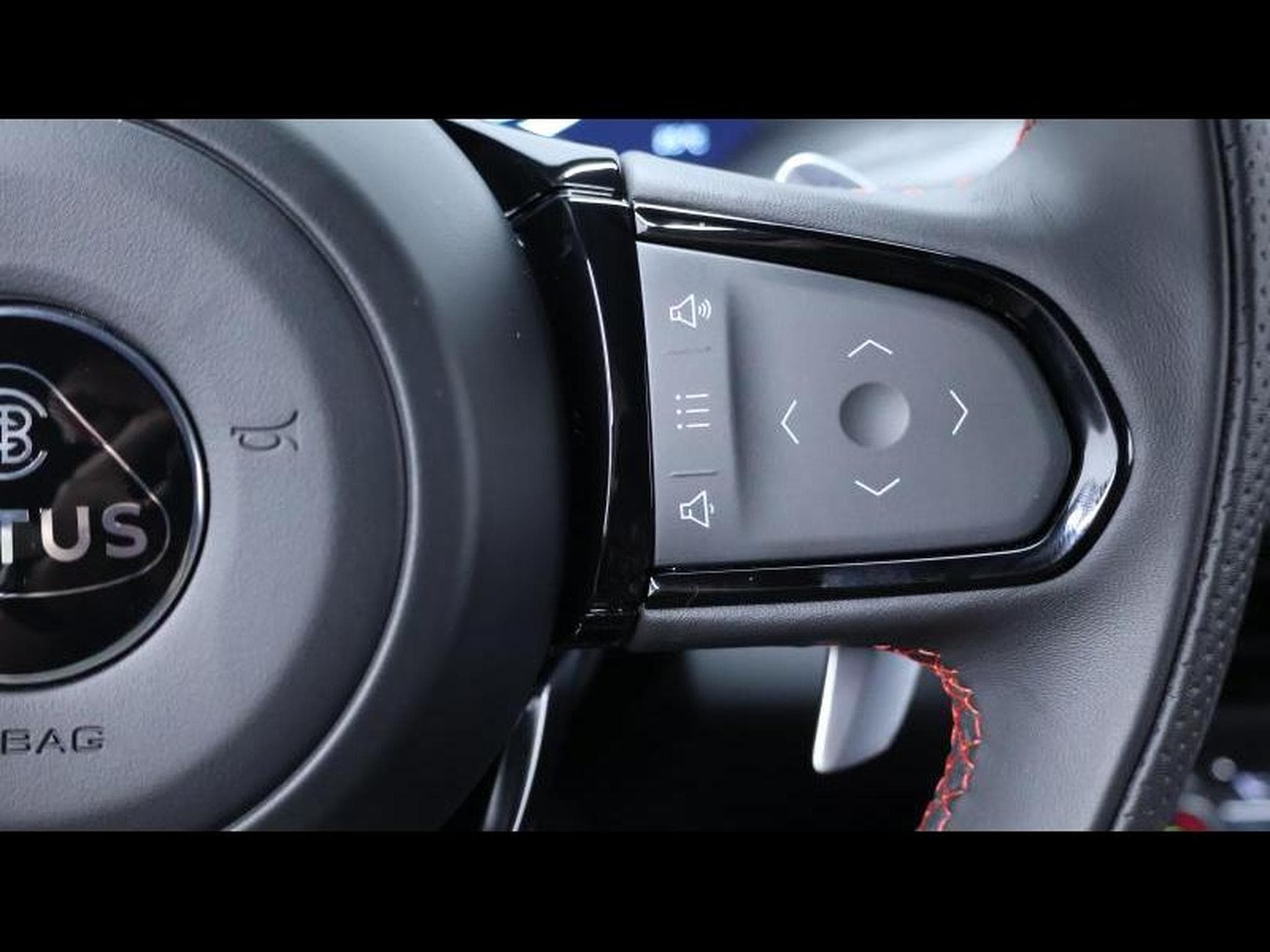 Lotus Emira 2i4 364 First Edition DCT8 (2024) - Photo 20
