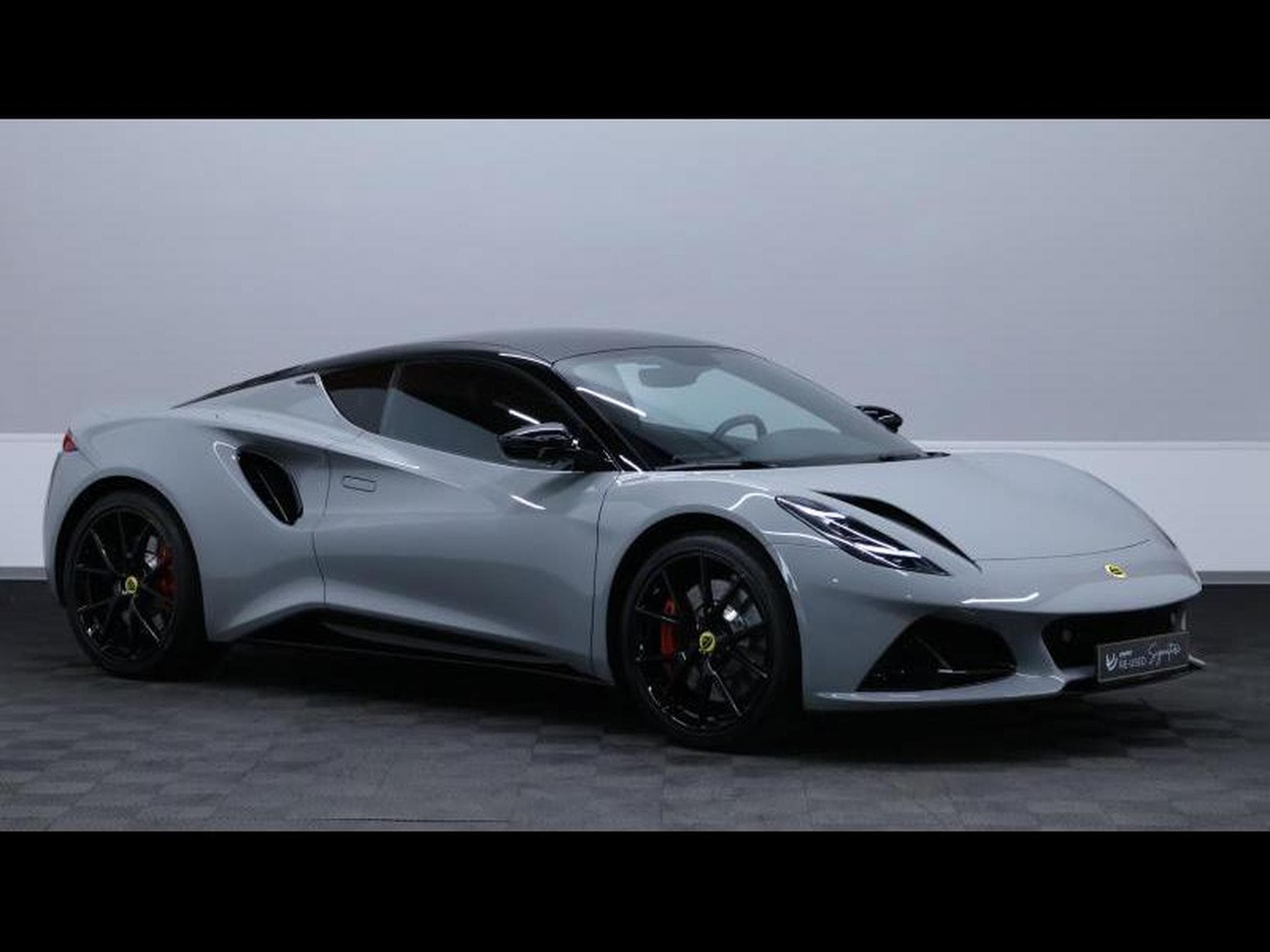 Lotus Emira 2i4 364 First Edition DCT8 (2024) - Photo 3