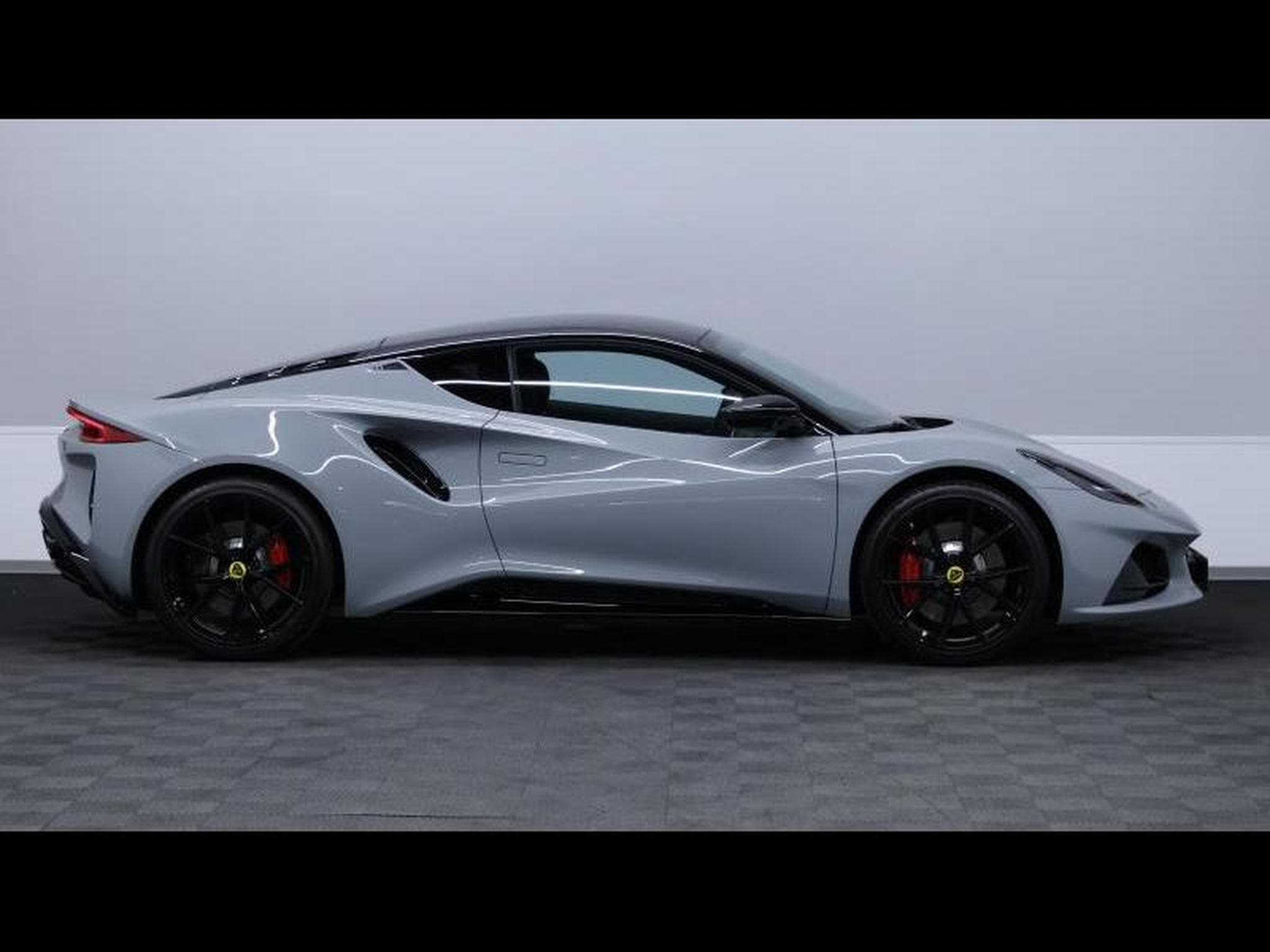 Lotus Emira 2i4 364 First Edition DCT8 (2024) - Photo 4
