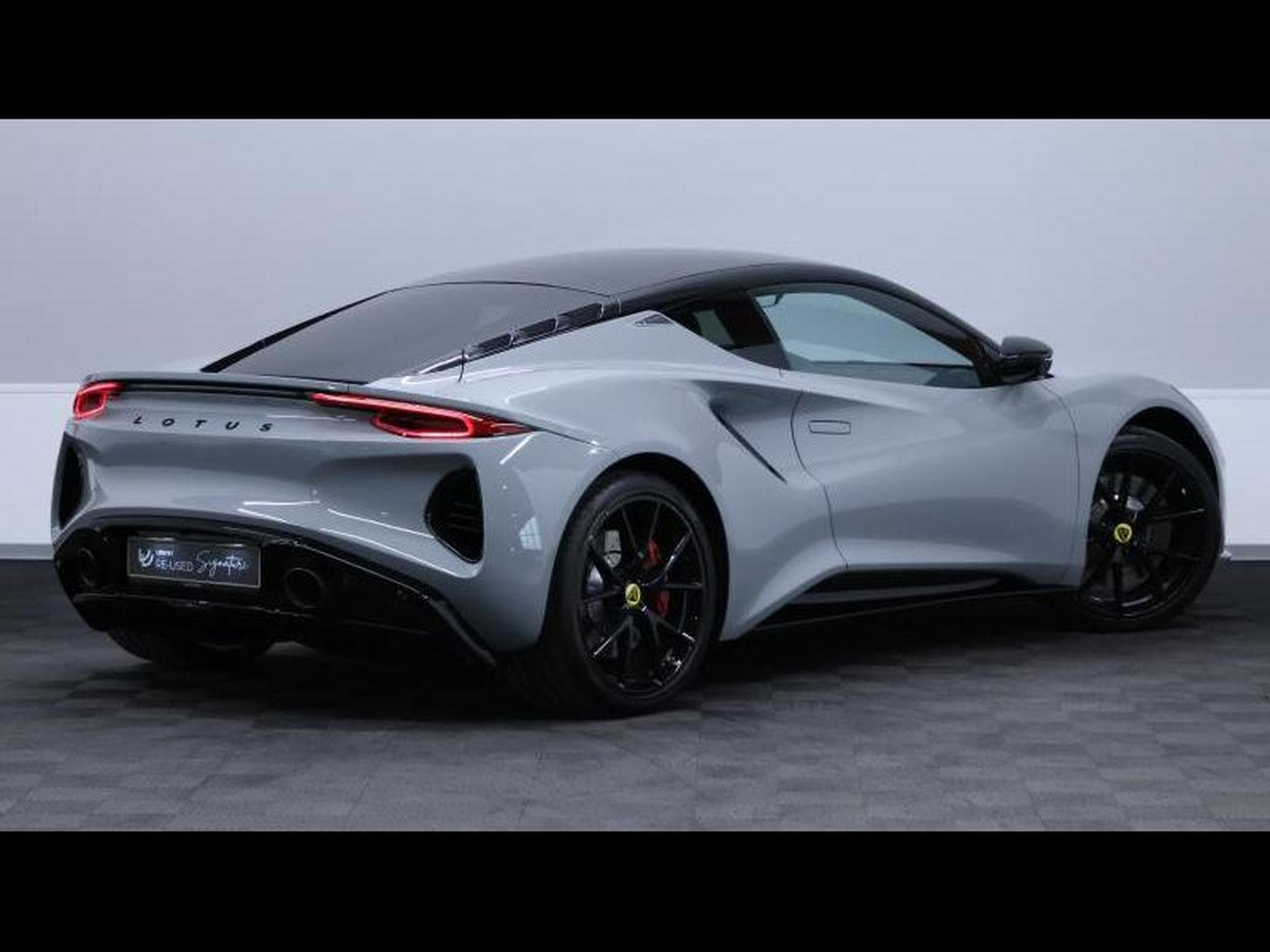 Lotus Emira 2i4 364 First Edition DCT8 (2024) - Photo 5