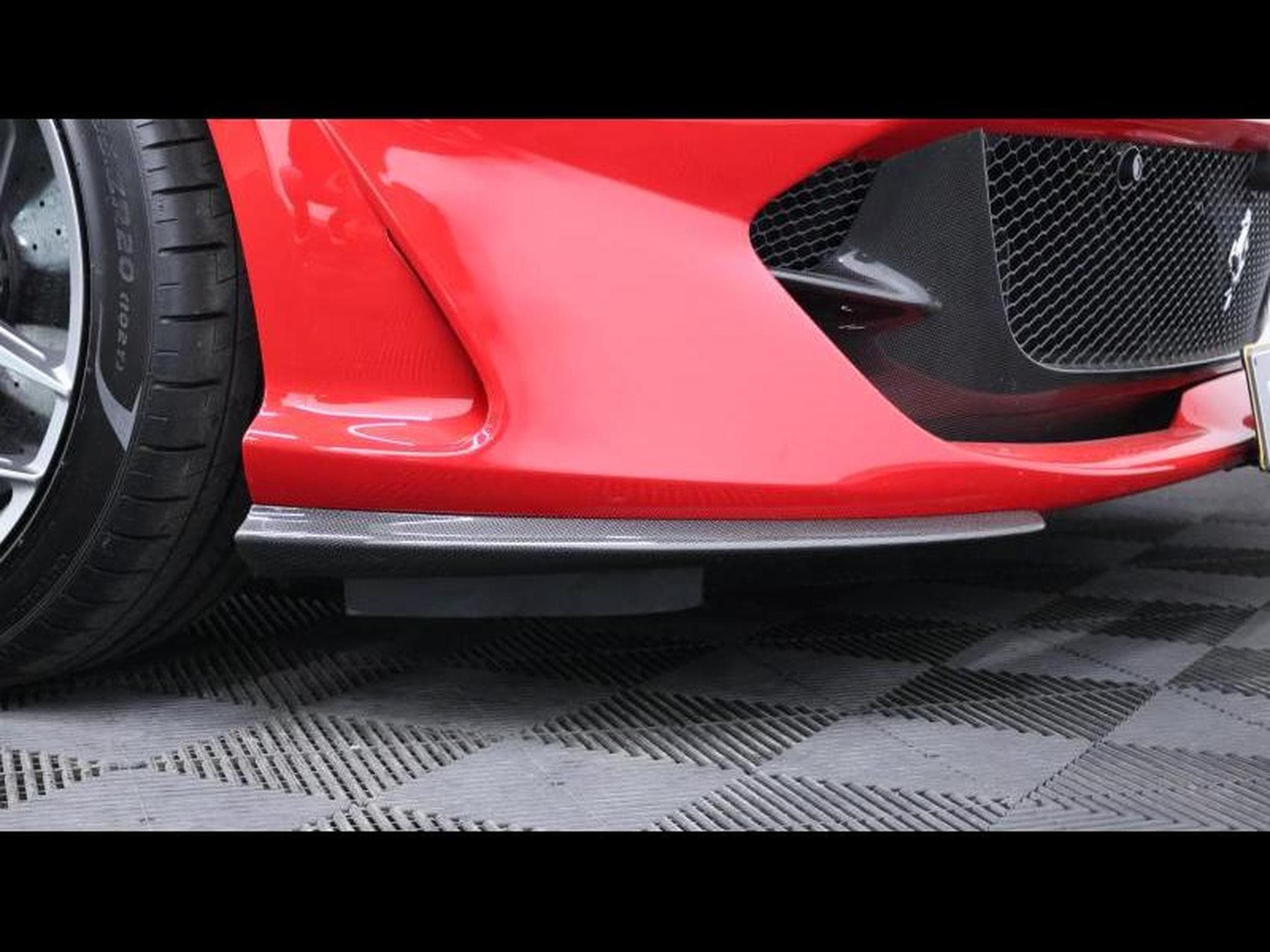 Ferrari 812 Superfast   Rosso 70th anniversary (2019) - Photo 12