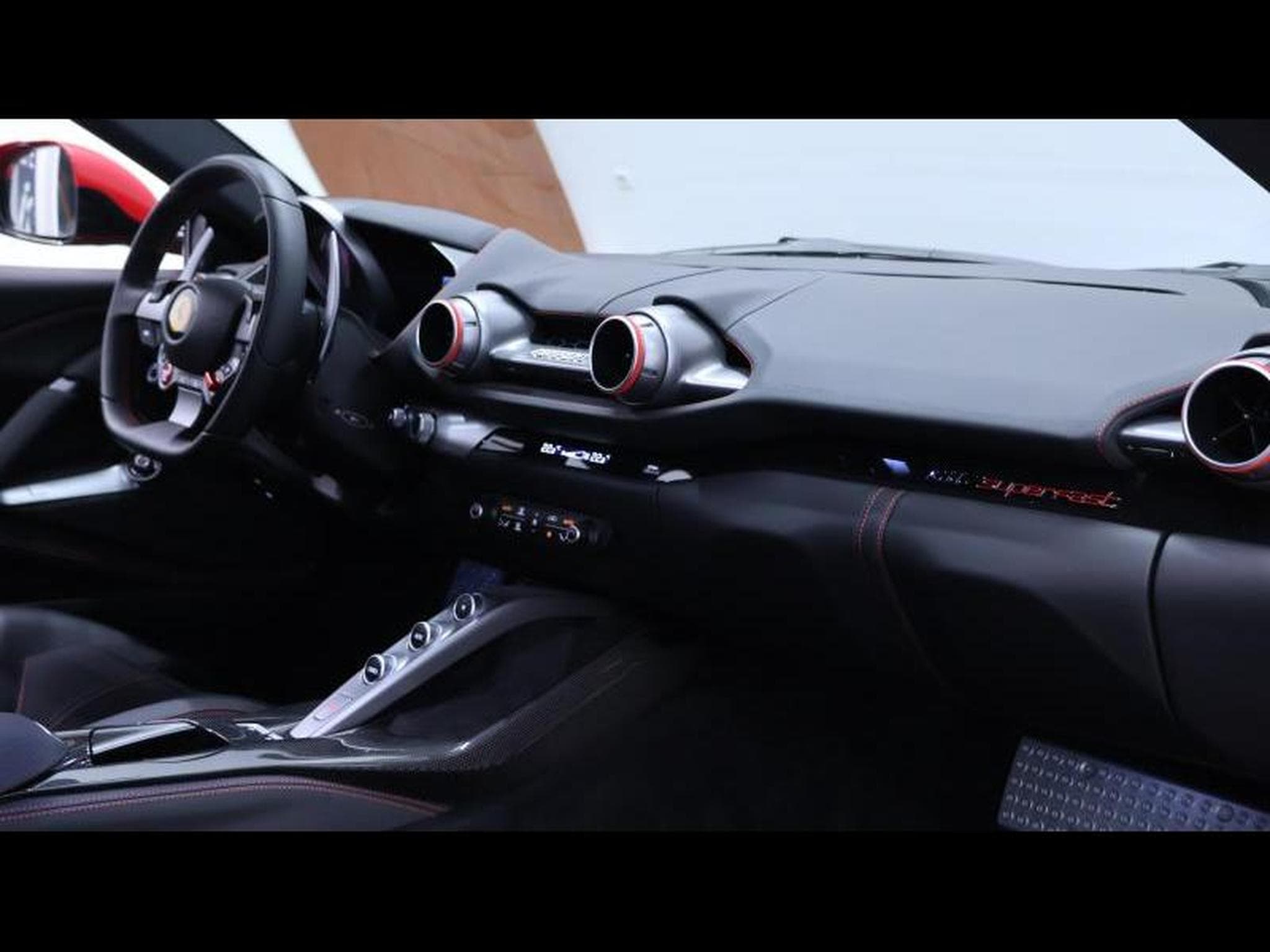Ferrari 812 Superfast   Rosso 70th anniversary (2019) - Photo 22
