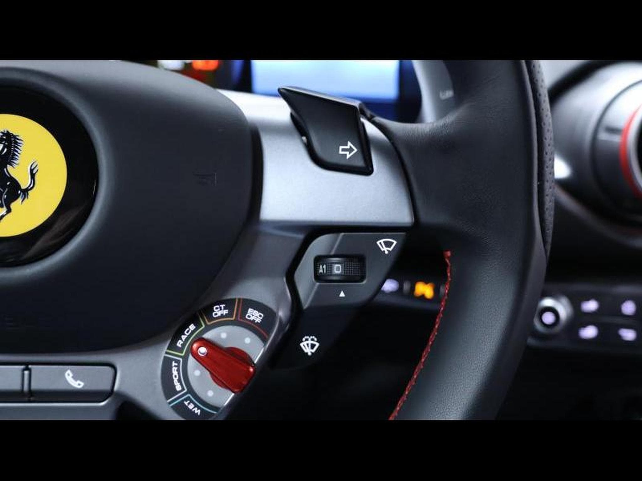 Ferrari 812 Superfast   Rosso 70th anniversary (2019) - Photo 27