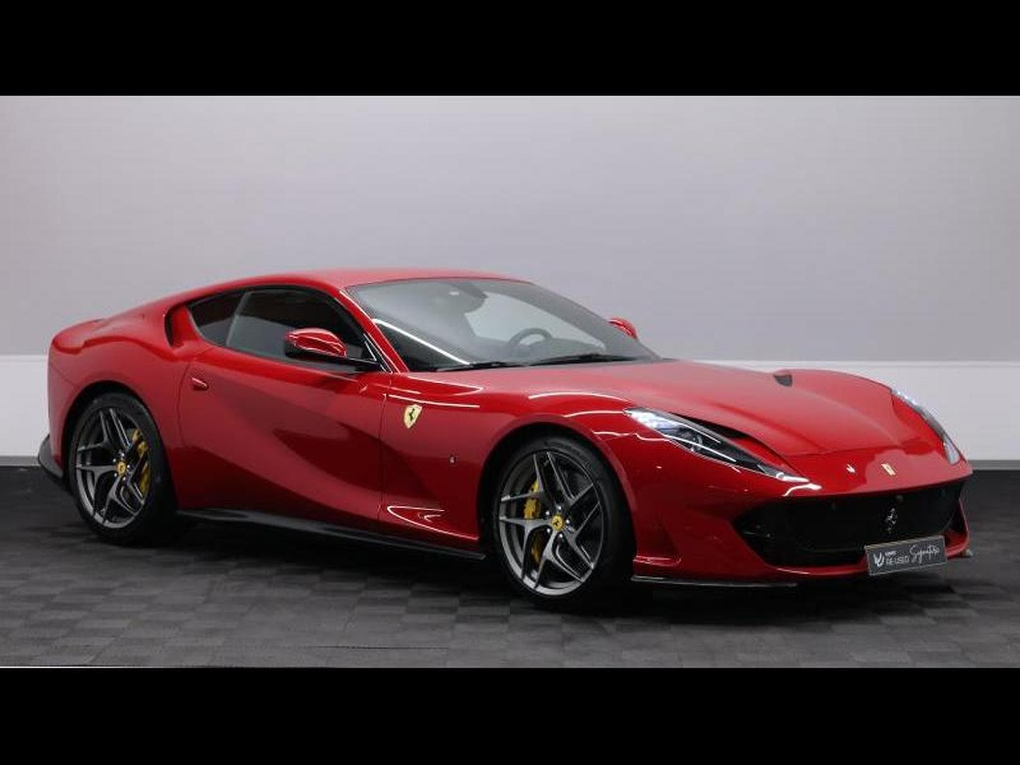 Ferrari 812 Superfast   Rosso 70th anniversary (2019) - Photo 3