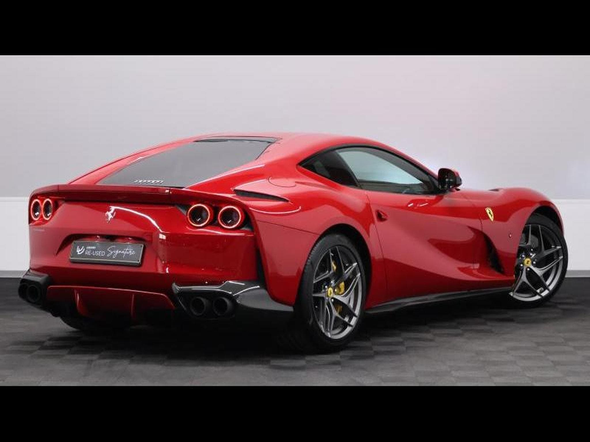 Ferrari 812 Superfast   Rosso 70th anniversary (2019) - Photo 5
