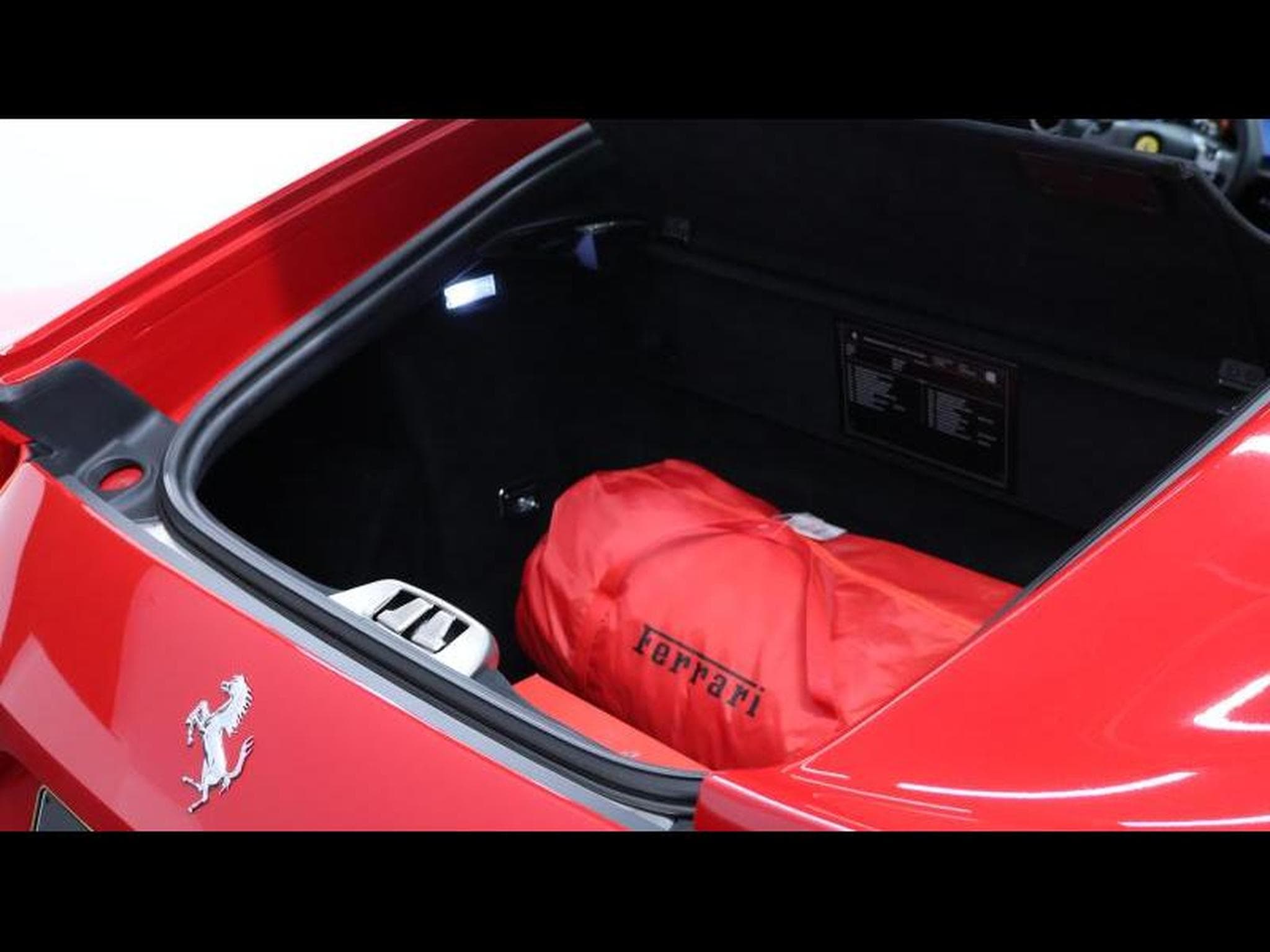 Ferrari 812 Superfast   Rosso 70th anniversary (2019) - Photo 7