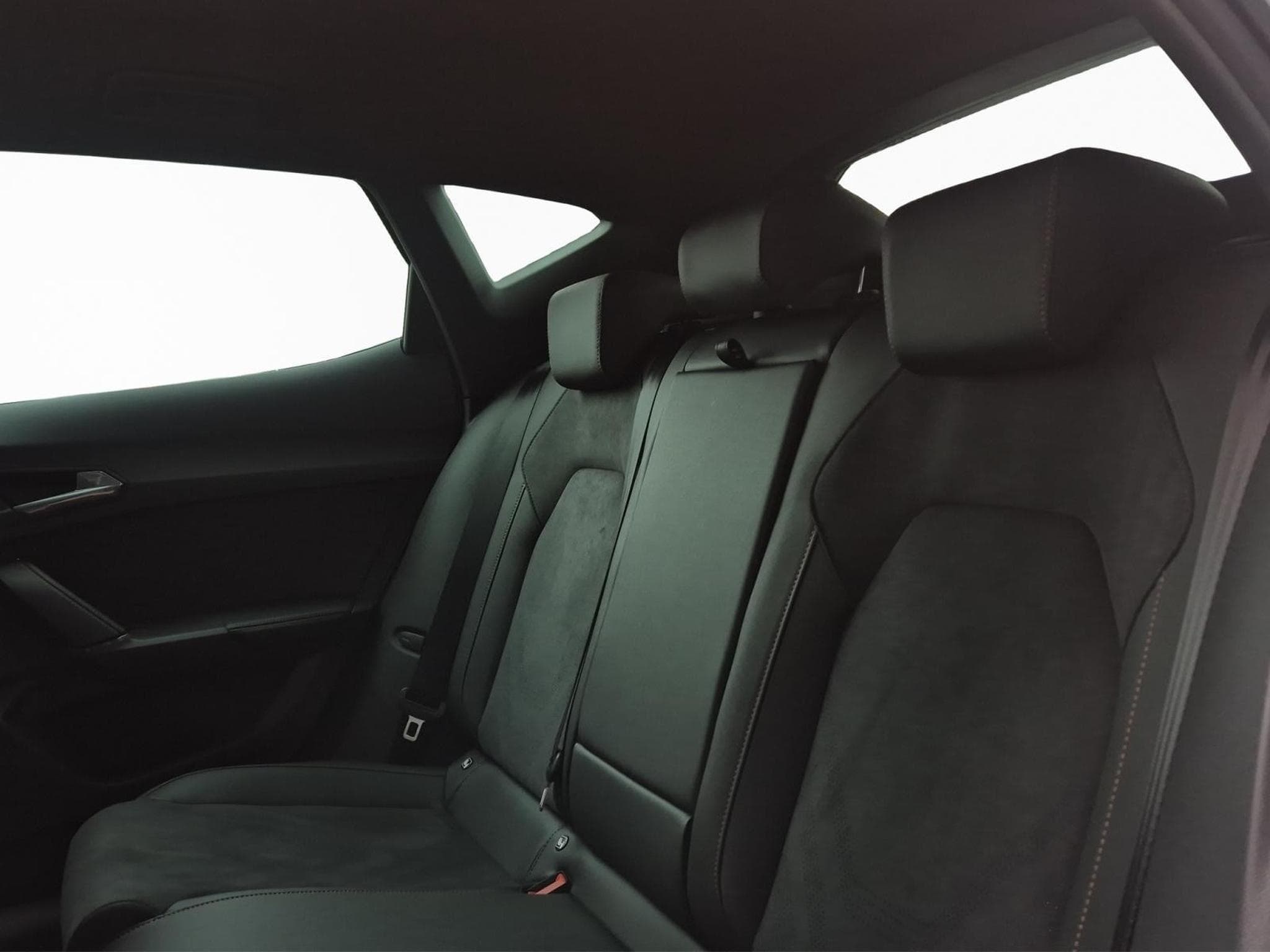 Cupra Formentor 1.5 eTSI DSG (2026) - Photo 15