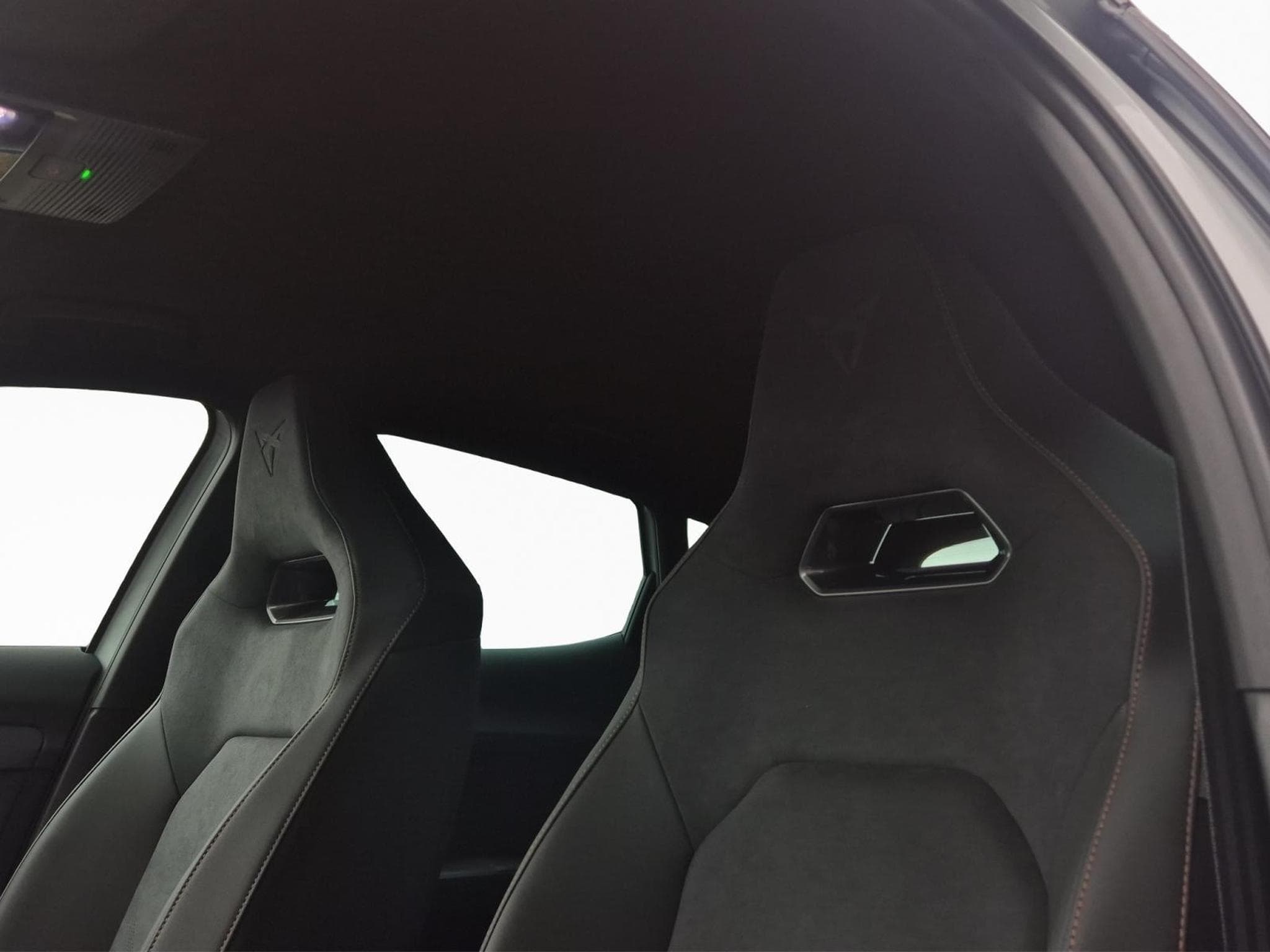 Cupra Formentor 1.5 eTSI DSG (2026) - Photo 16