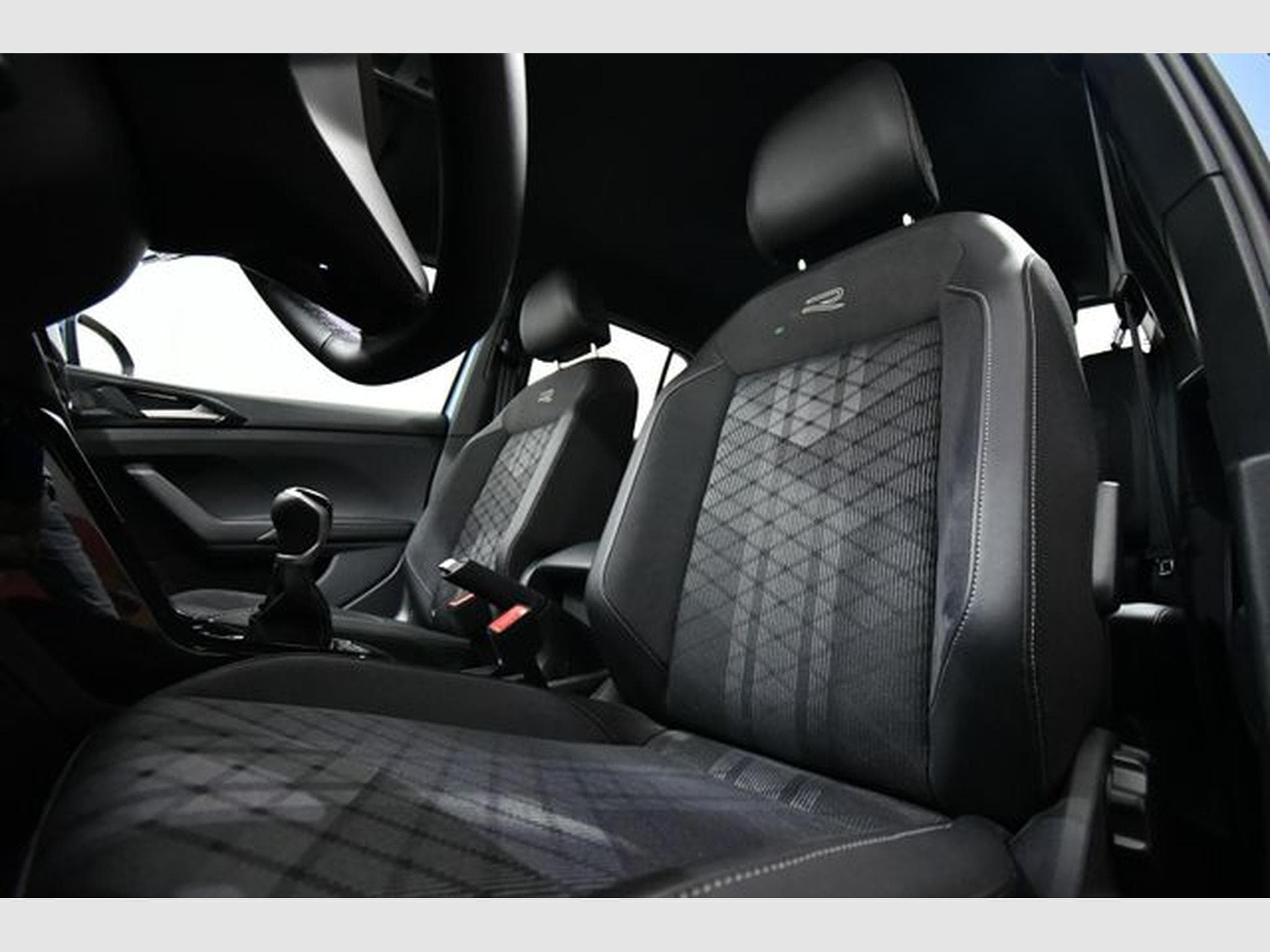 VW T-Cross T-Cross 1.0 TSI R-Line, 17", ACC, Navi DM, Park (2025) - Photo 7