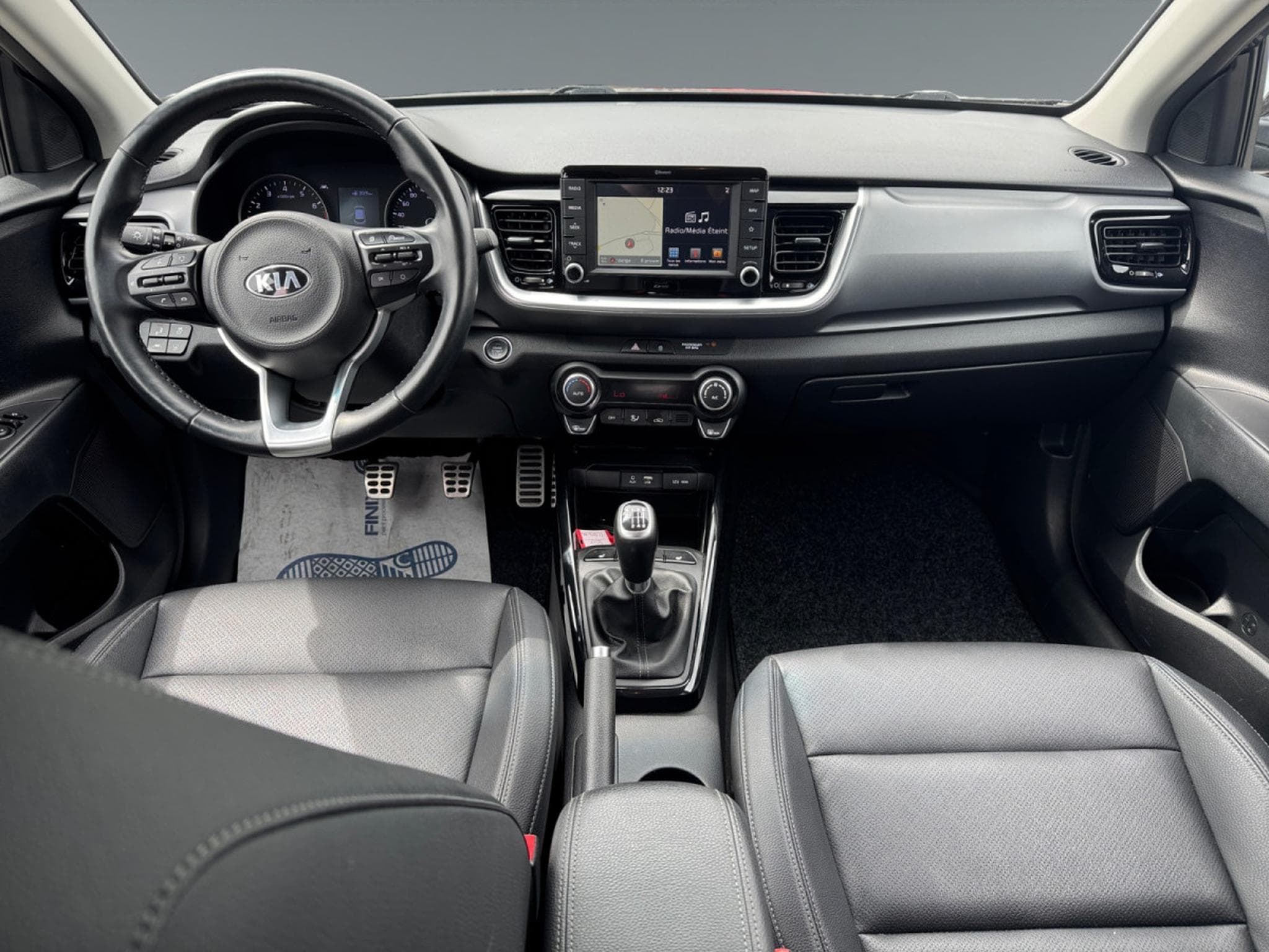 Kia Stonic Sense 1.0T ISG (2017) - Photo 12