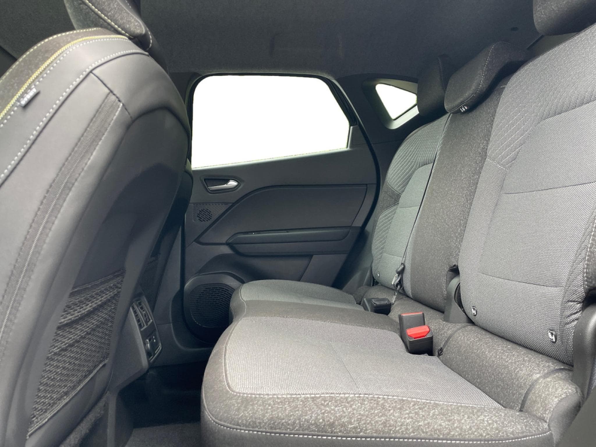Renault Captur 1.0 Tce Techno (2025) - Photo 15