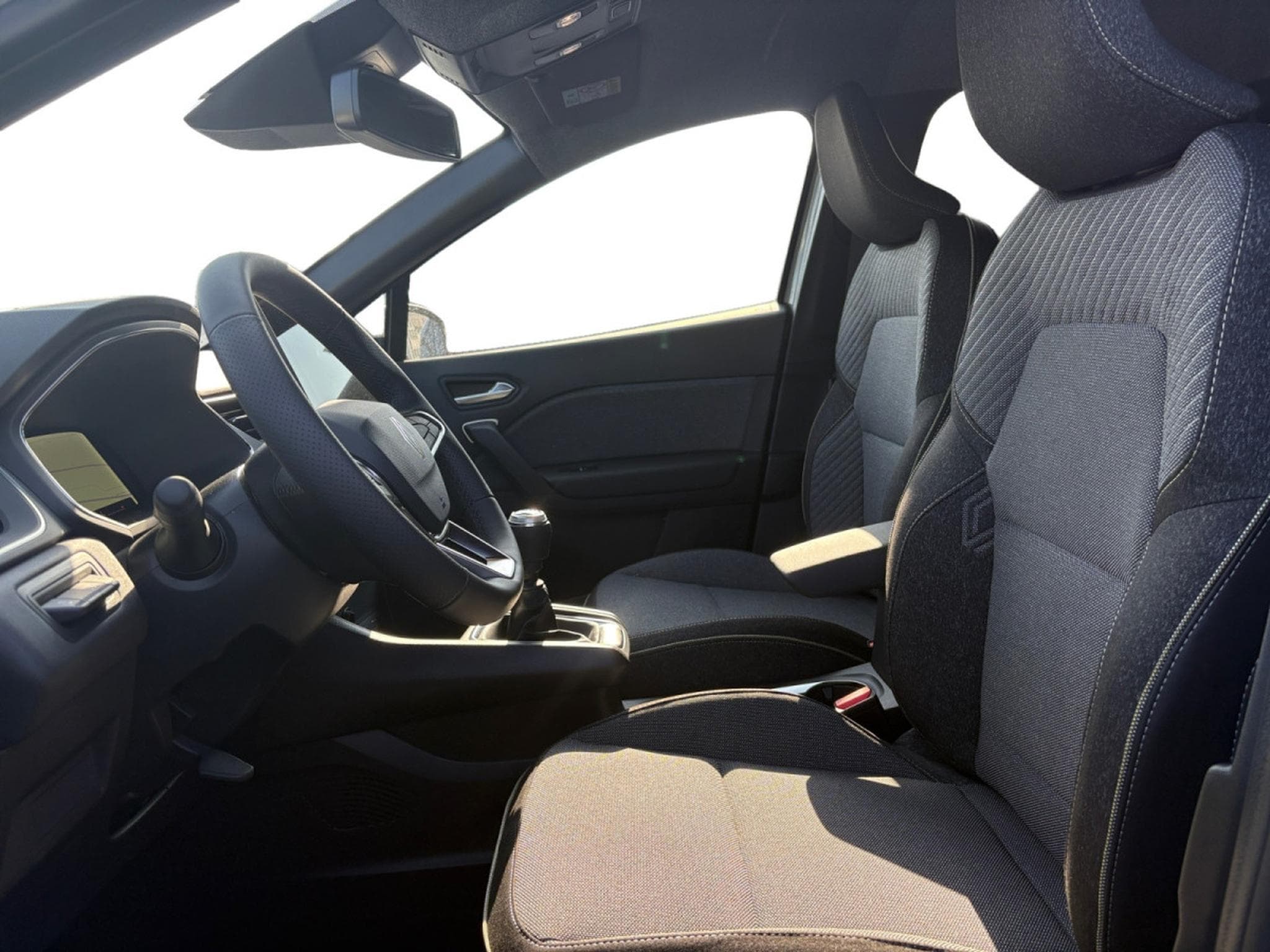 Renault Captur 1.0 Tce Techno GPF (2025) - Photo 7