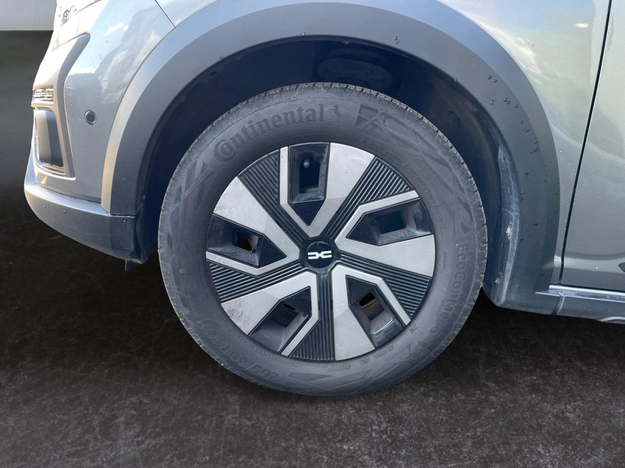 Dacia Sandero 1.0 TCe Stepway Expression (2025) - Photo 12