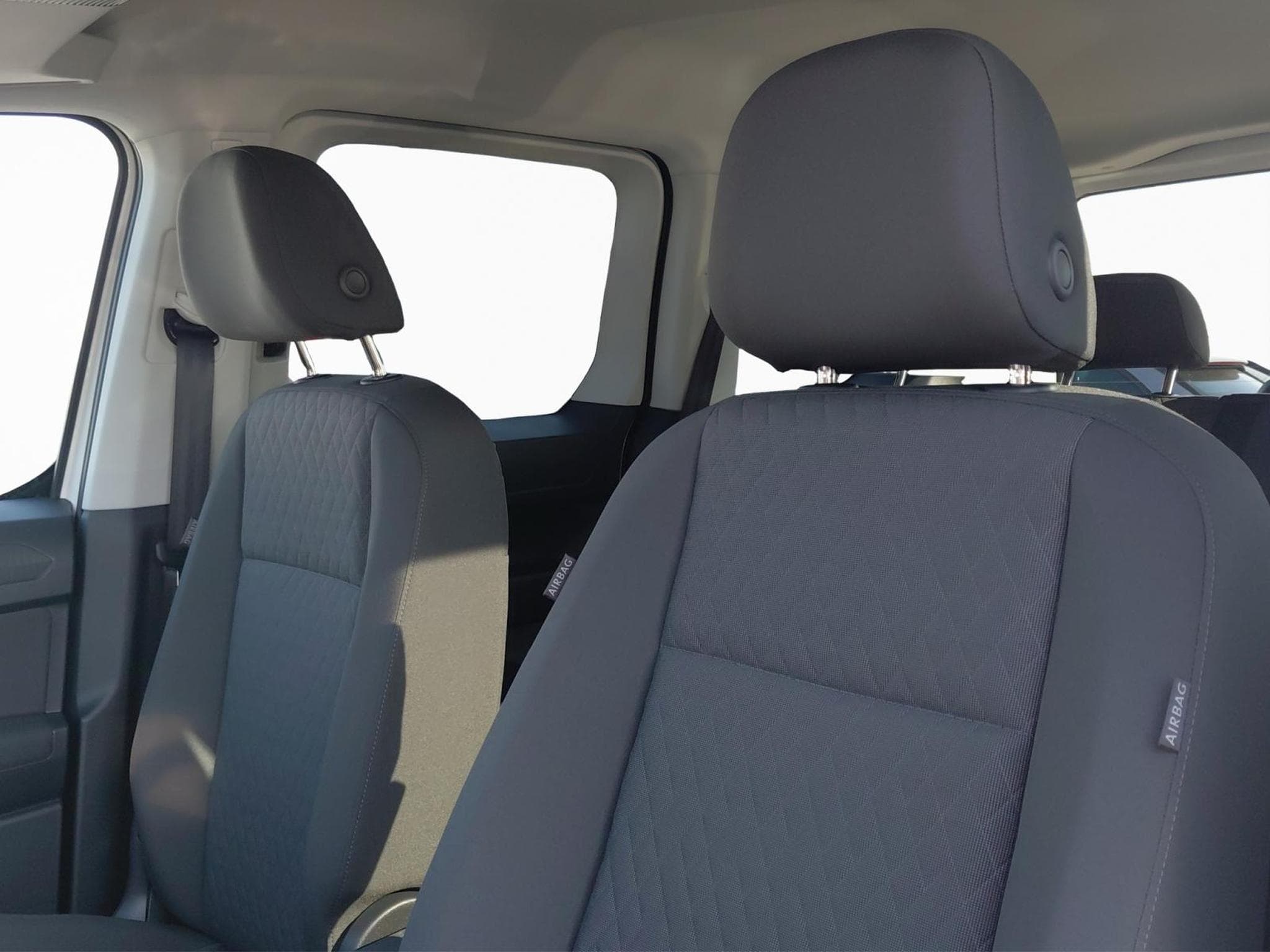 VW Caddy Edition (2026) - Photo 17