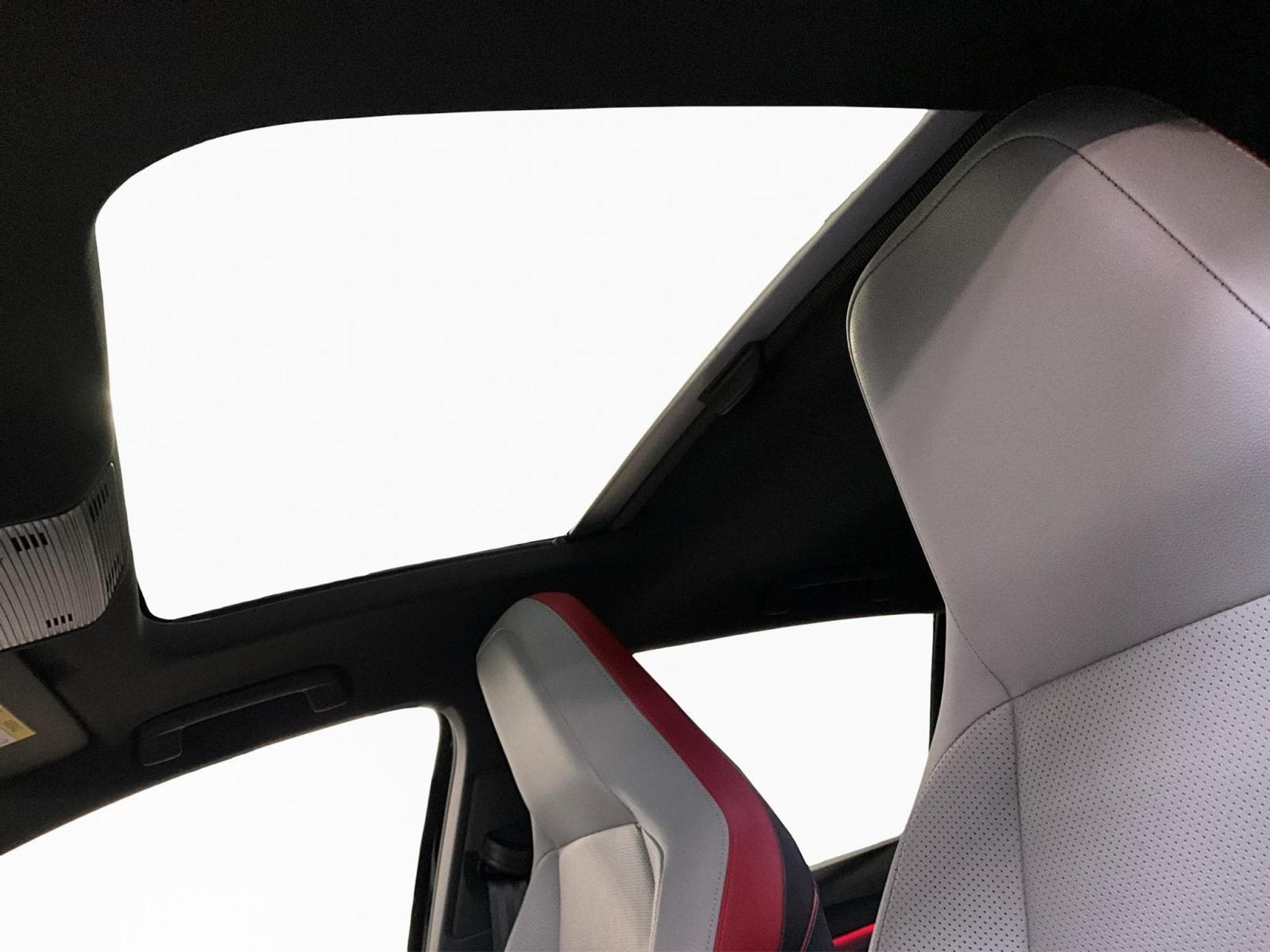 VW Golf GTI-Clubsport+DSG+Pano+RearView (2022) - Photo 15
