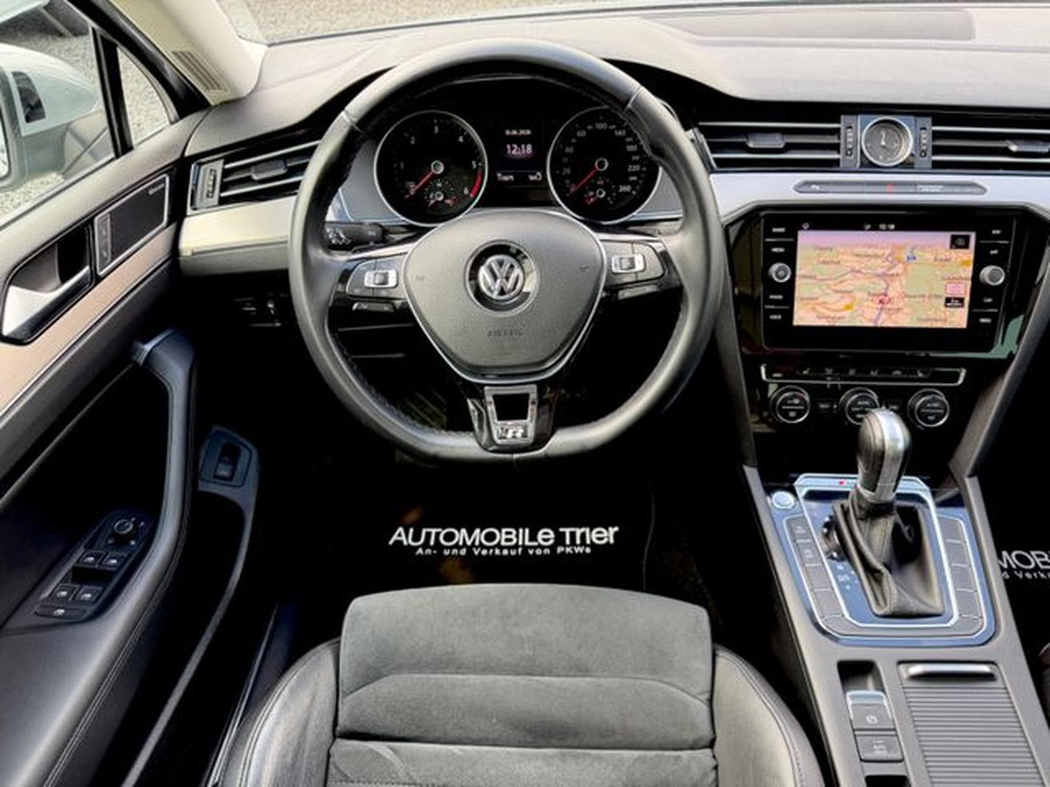 VW Passat Passat Variant R Line 2.0 TDI DSG 4Motion (2019) - Photo 11