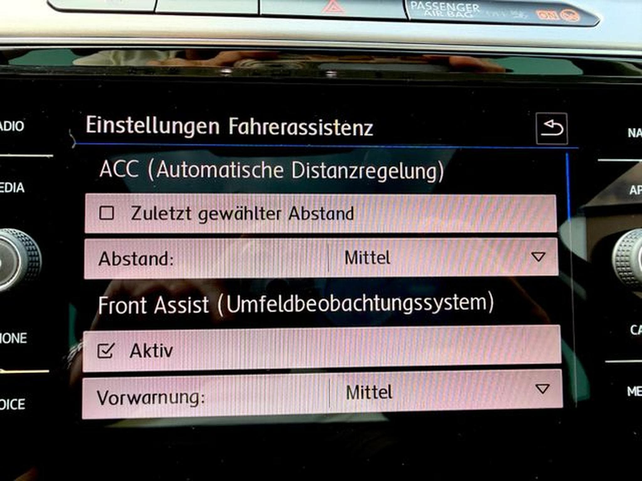 VW Passat Passat Variant R Line 2.0 TDI DSG 4Motion (2019) - Photo 18