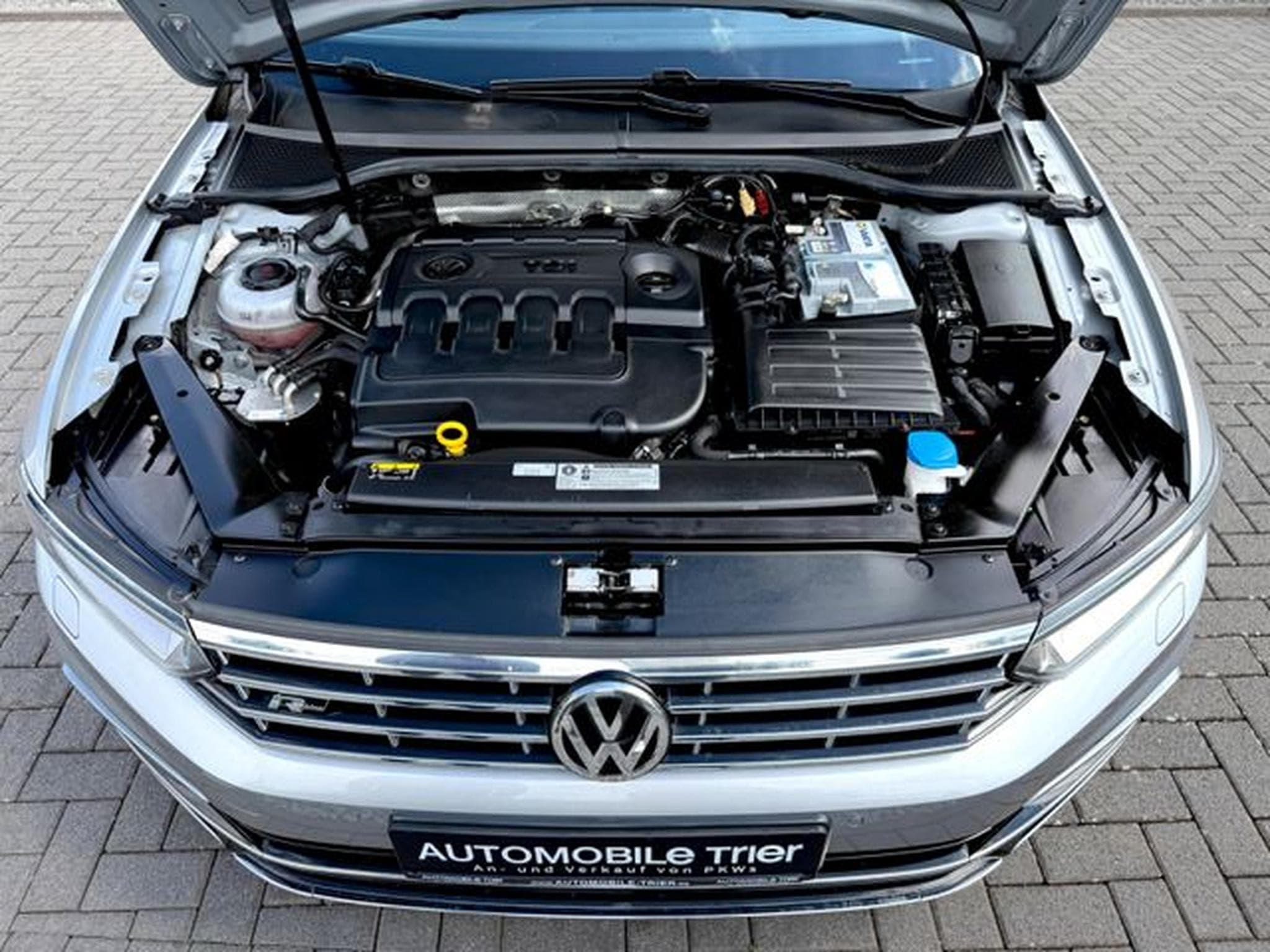 VW Passat Passat Variant R Line 2.0 TDI DSG 4Motion (2019) - Photo 31