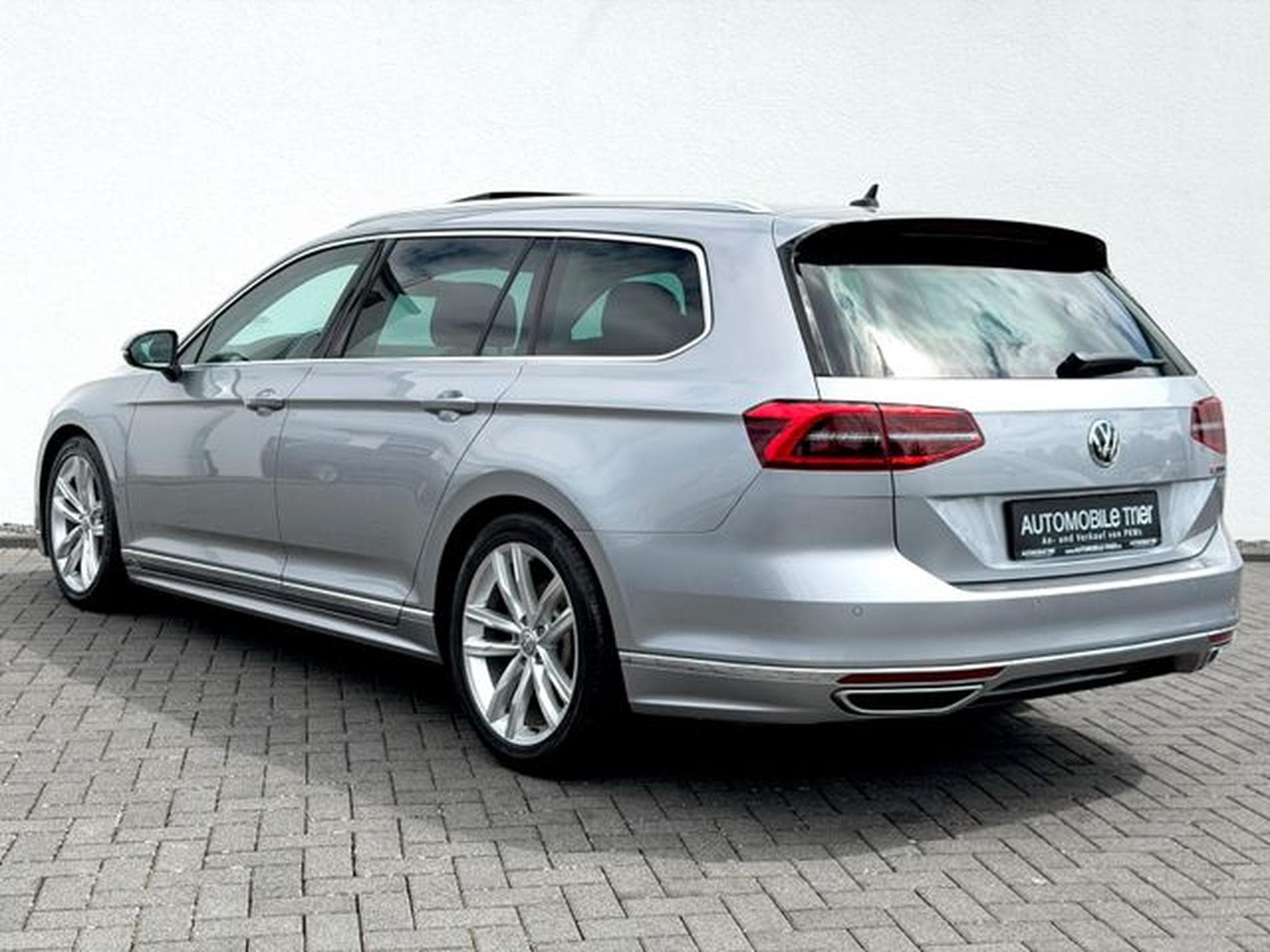 VW Passat Passat Variant R Line 2.0 TDI DSG 4Motion (2019) - Photo 7