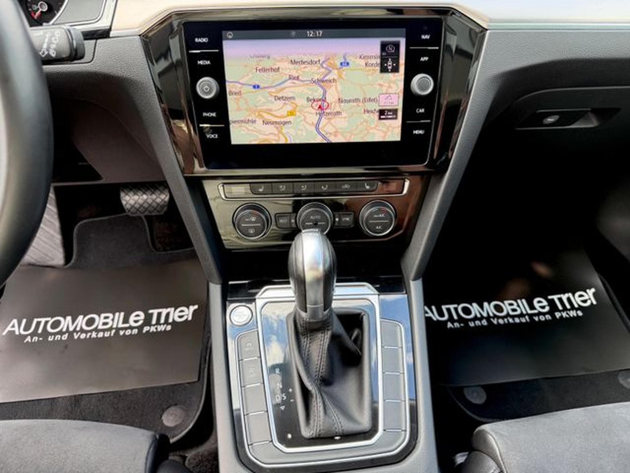 VW Passat Passat Variant R Line 2.0 TDI DSG 4Motion (2019) - Photo 11