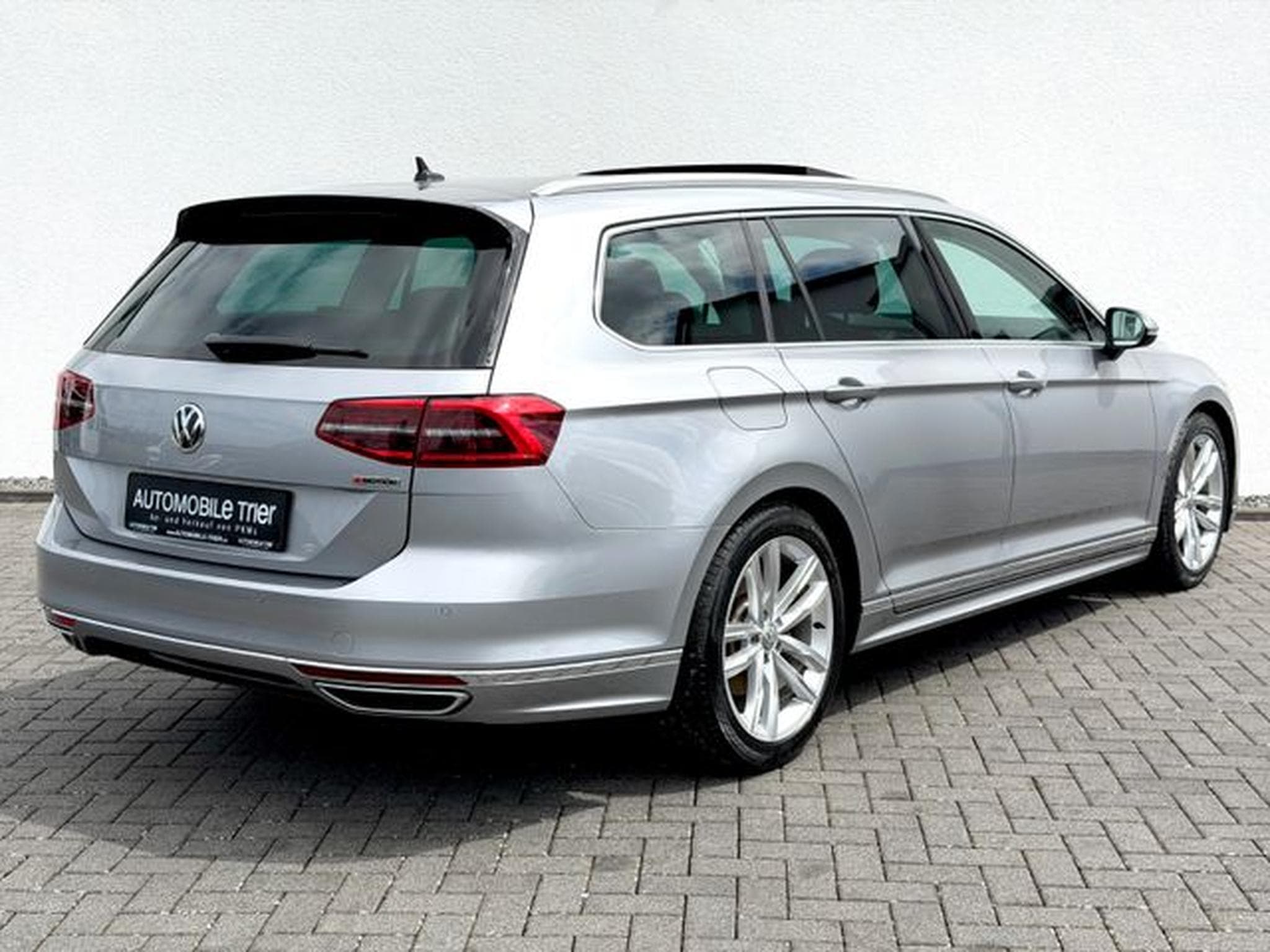 VW Passat Passat Variant R Line 2.0 TDI DSG 4Motion (2019) - Photo 5