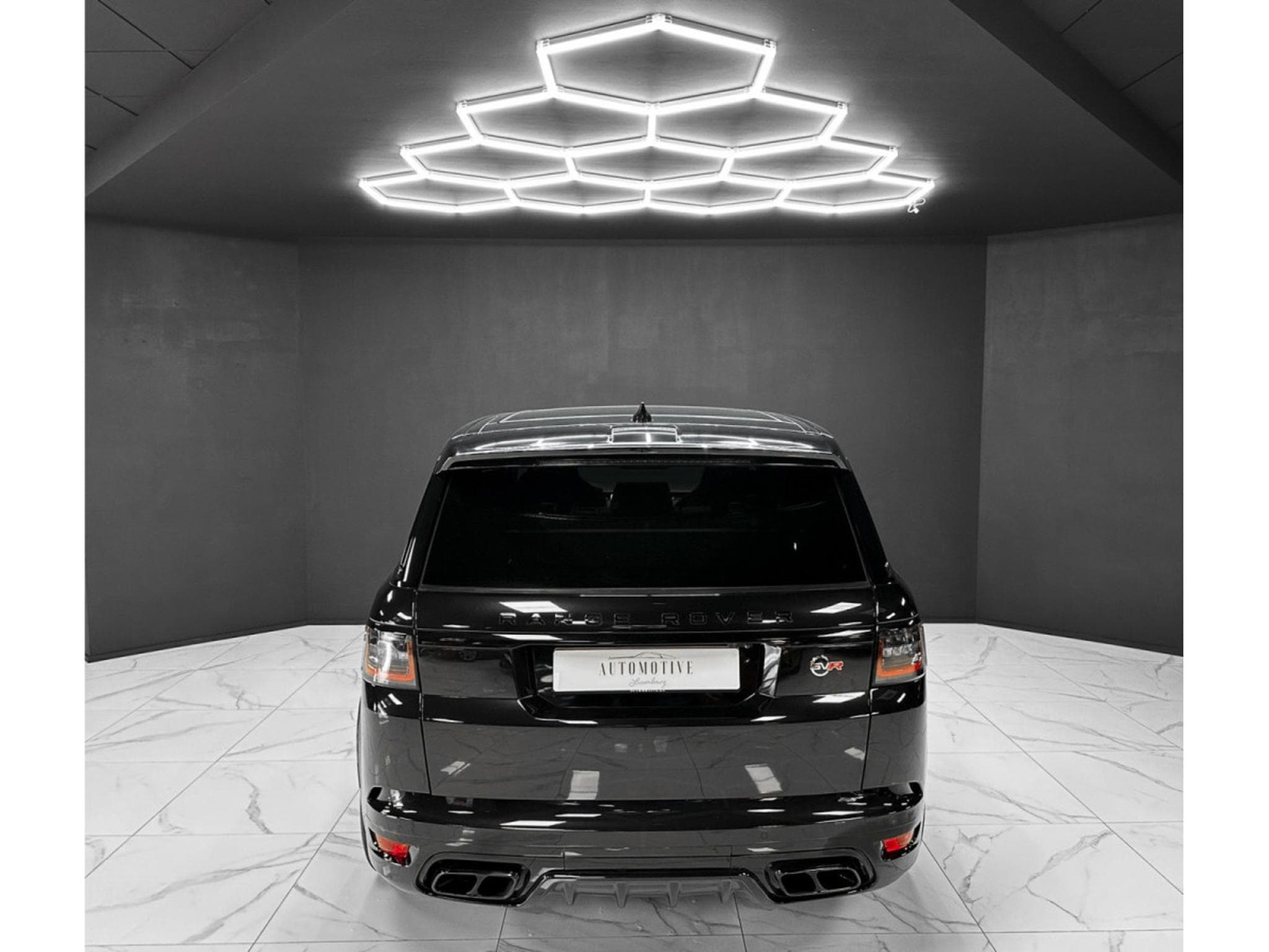 Land-Rover Range Rover Sport 5.0 V8 P575 SVR (2020) - Photo 4
