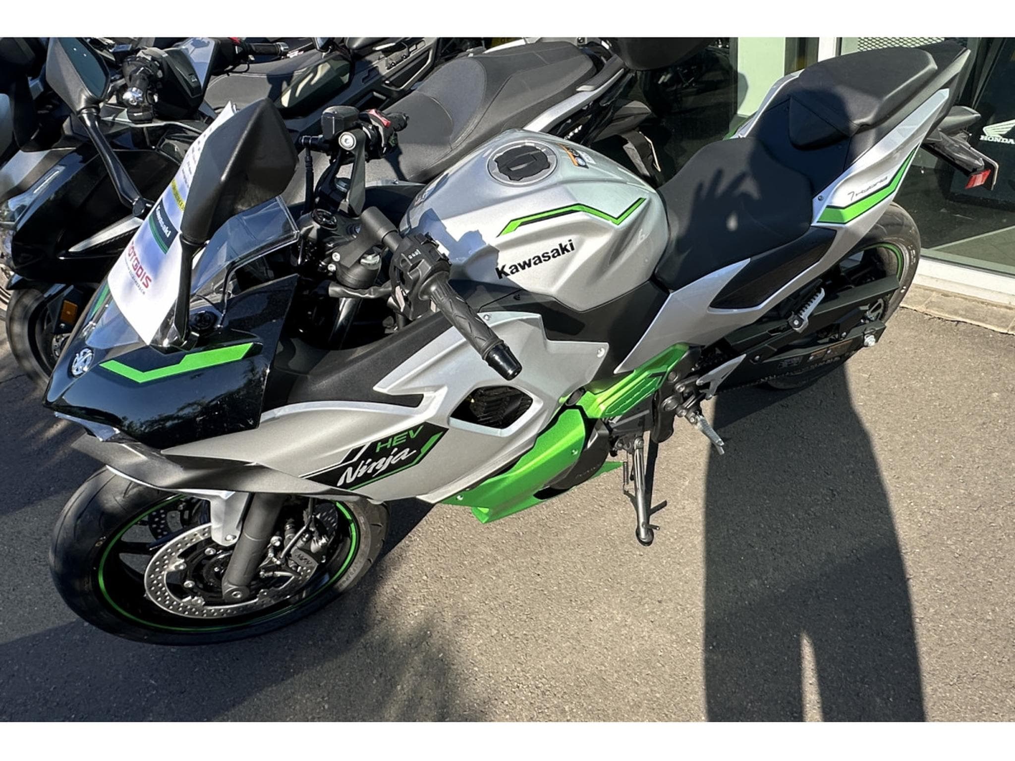 Kawasaki Ninja 7 Hybrid (2026) - Photo 2