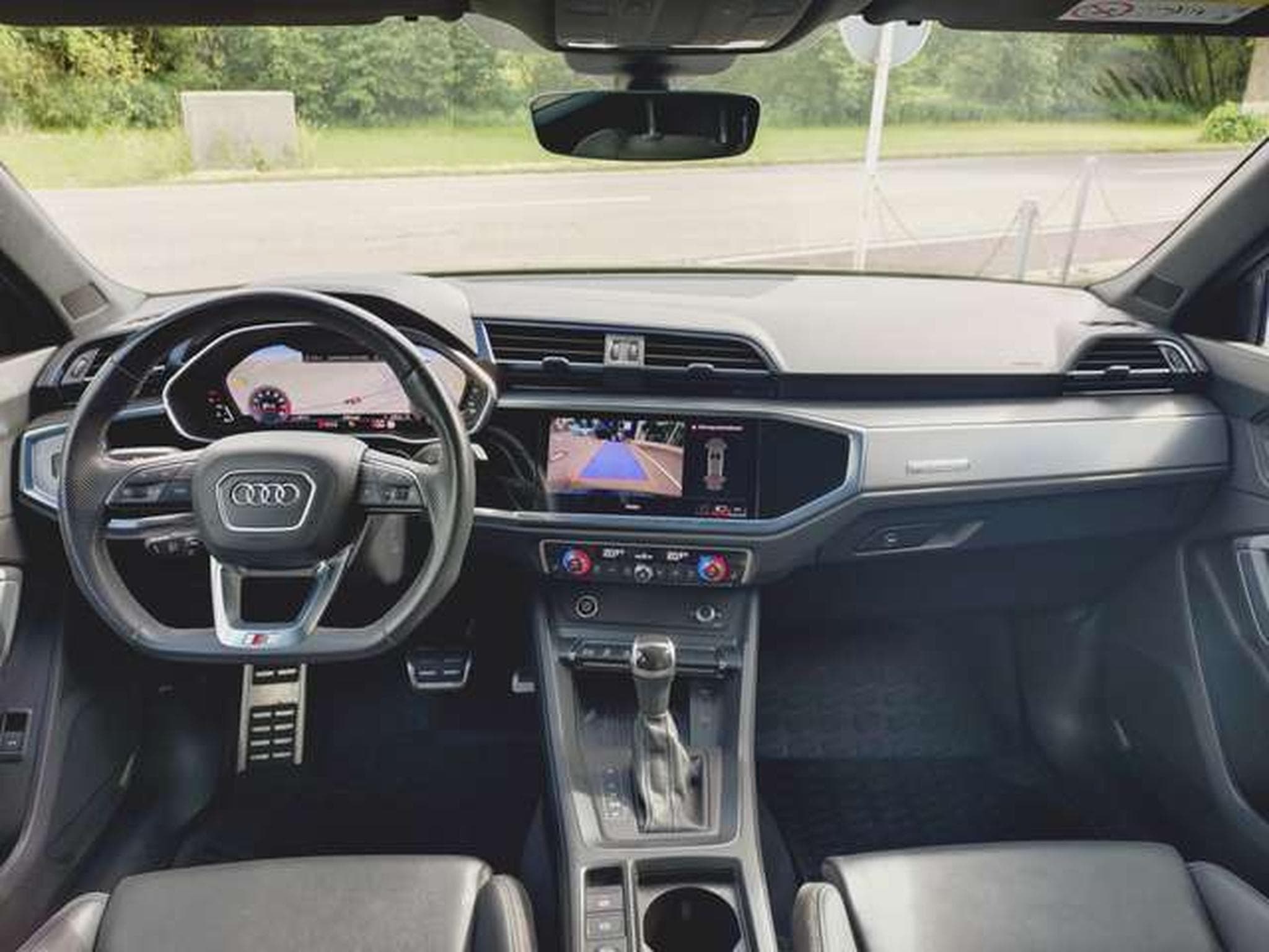 Audi Q3 45 TFSI quattro S line (2021) - Photo 10