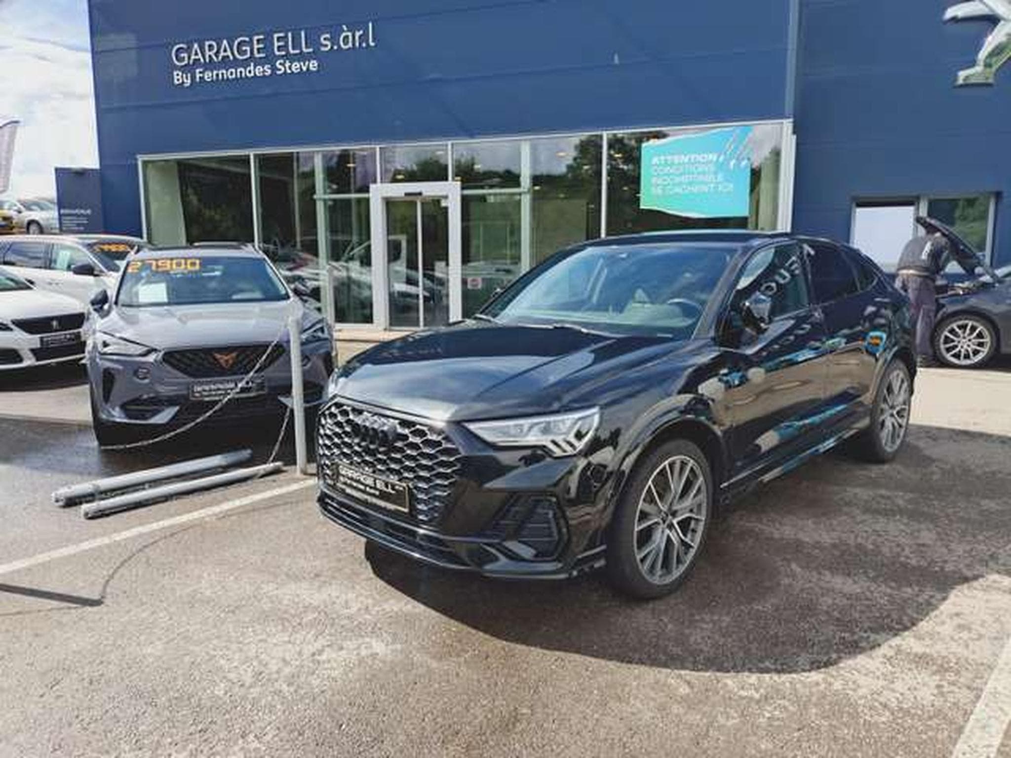 Audi Q3 45 TFSI quattro S line (2021) - Photo 2