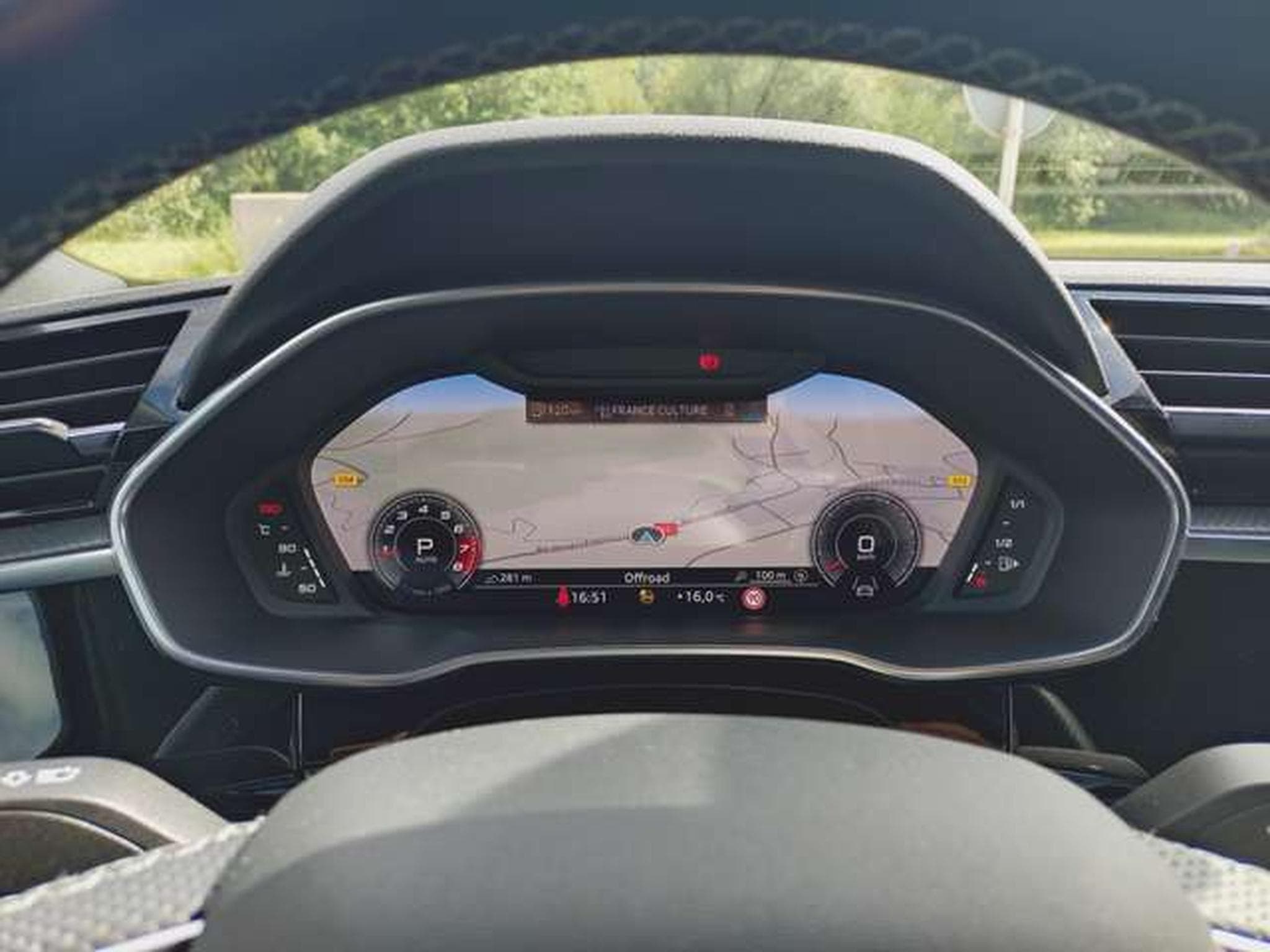 Audi Q3 45 TFSI quattro S line (2021) - Photo 6
