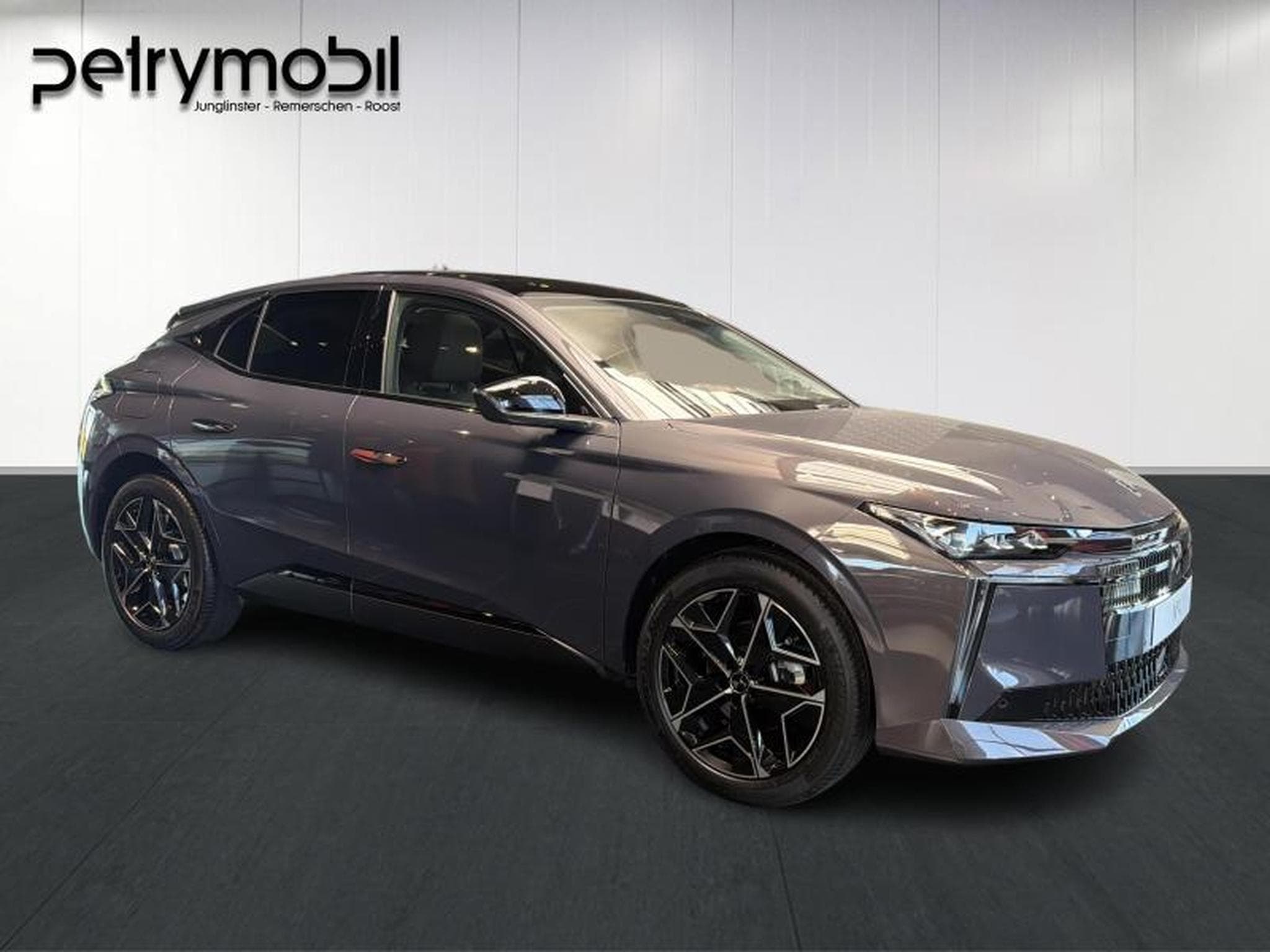 DS Automobiles DS4 ETOILE N°4 (2025) - Photo 3