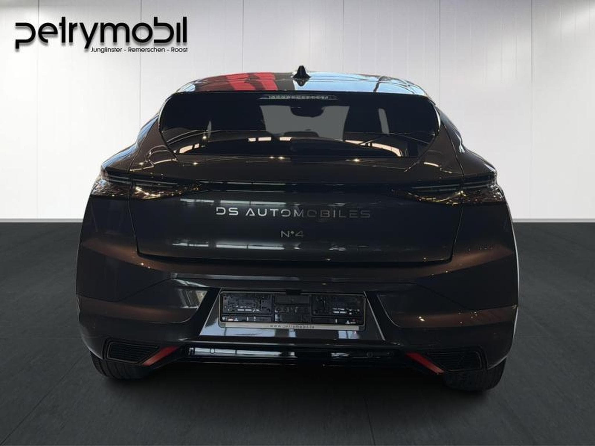 DS Automobiles DS4 ETOILE N°4 (2025) - Photo 5