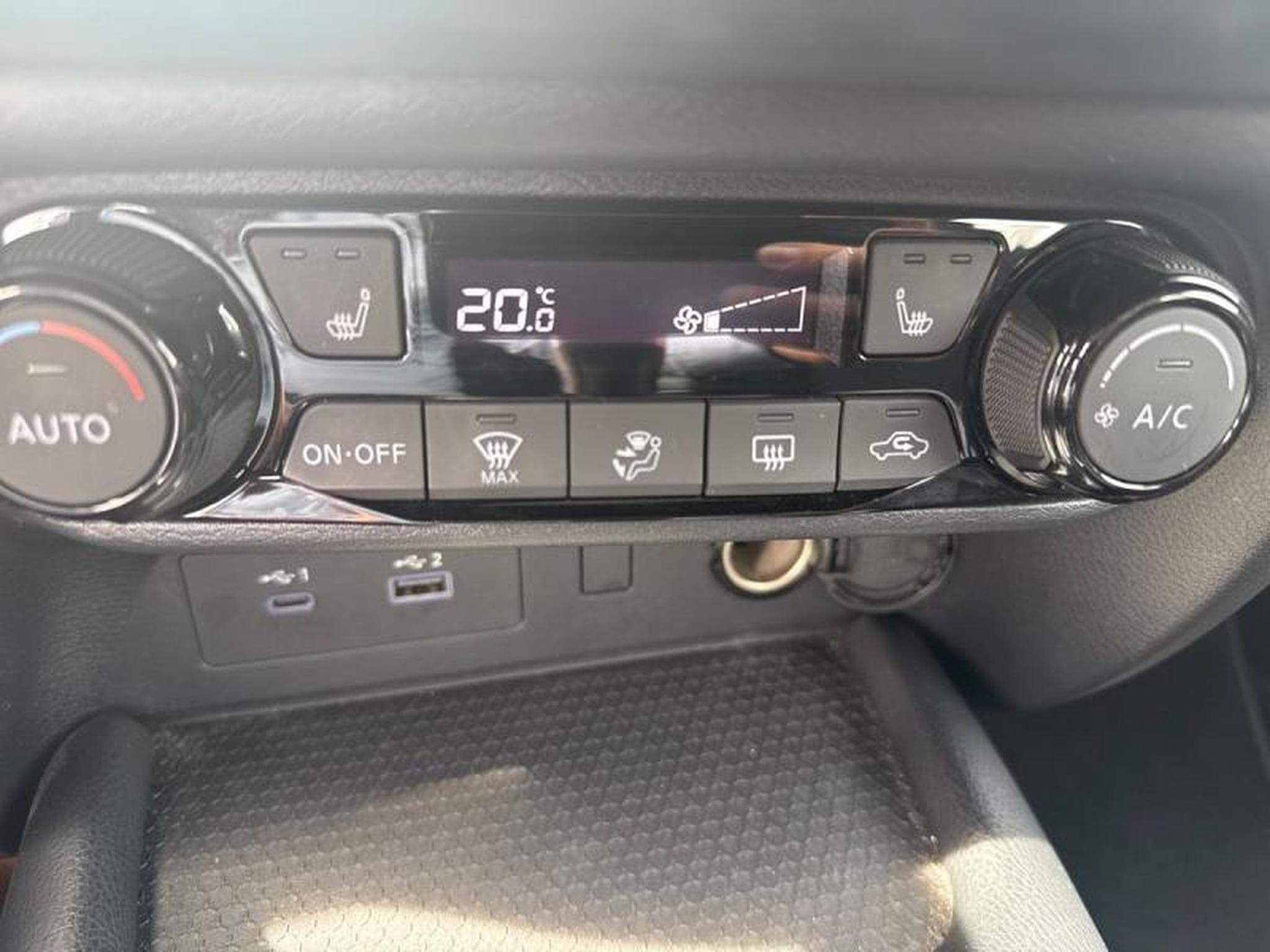Nissan Juke ACENTA + CONFORT PACK (2024) - Photo 14