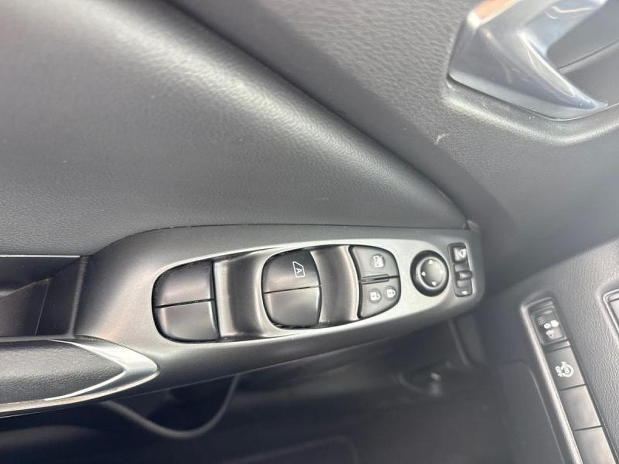 Nissan Juke ACENTA + CONFORT PACK (2024) - Photo 20